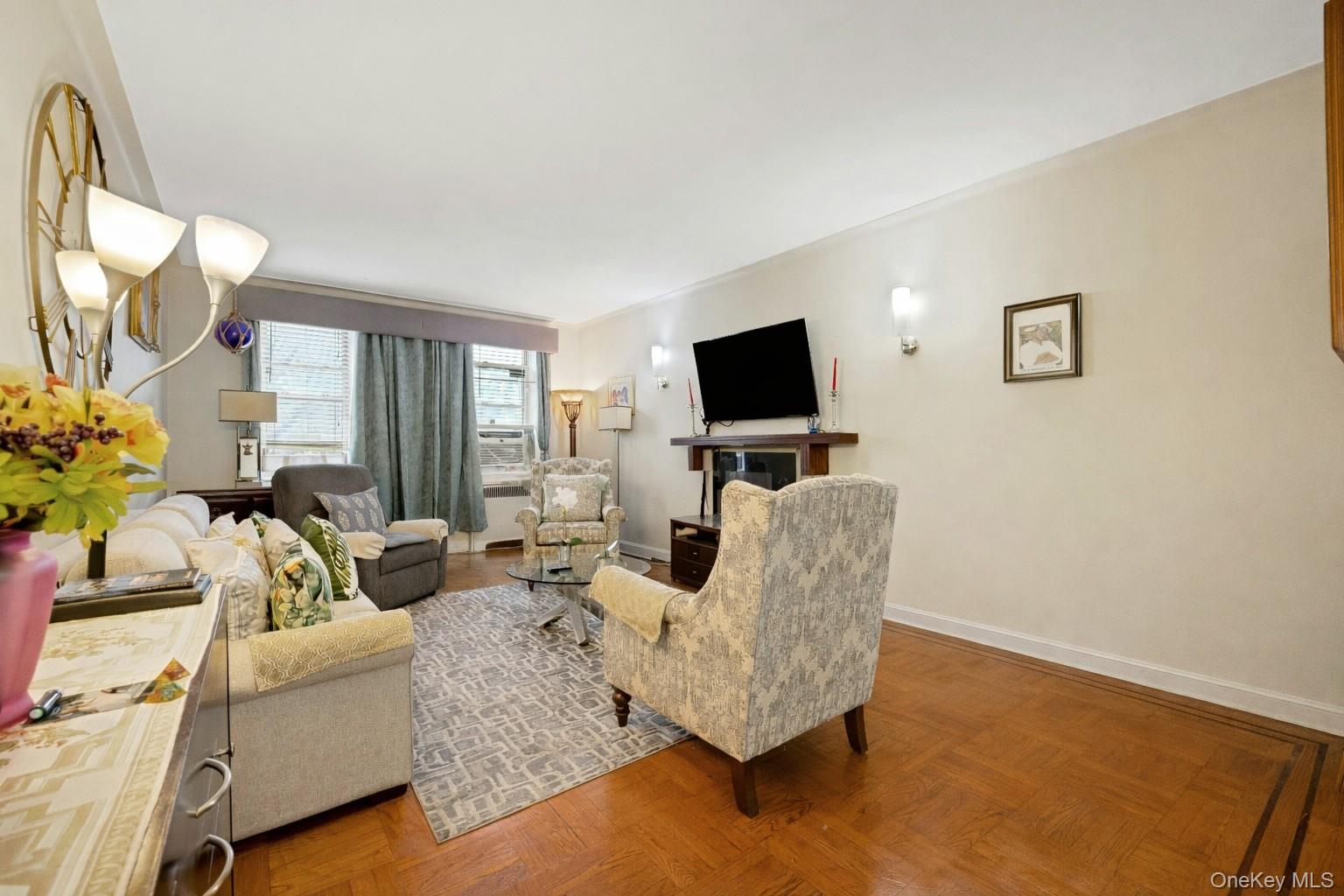 #4 photo, 2166 Bronx Park, Бронкс ‖ Bronx , NY 10462