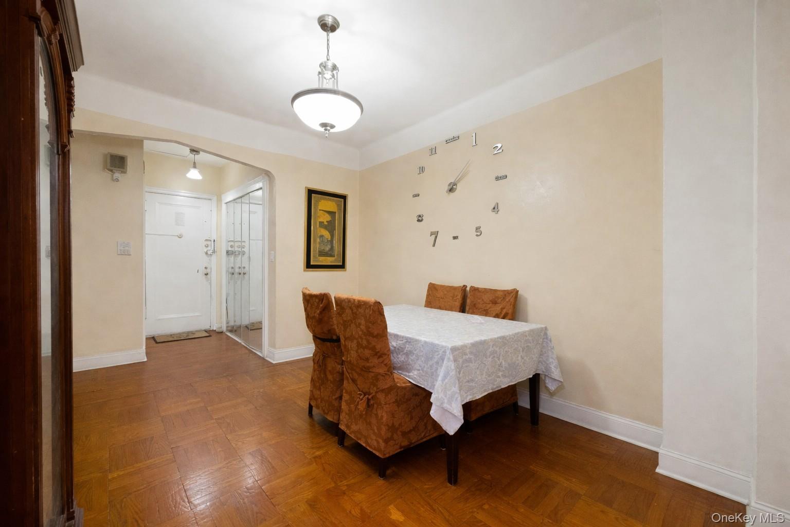 #6 photo, 2166 Bronx Park, Бронкс ‖ Bronx , NY 10462