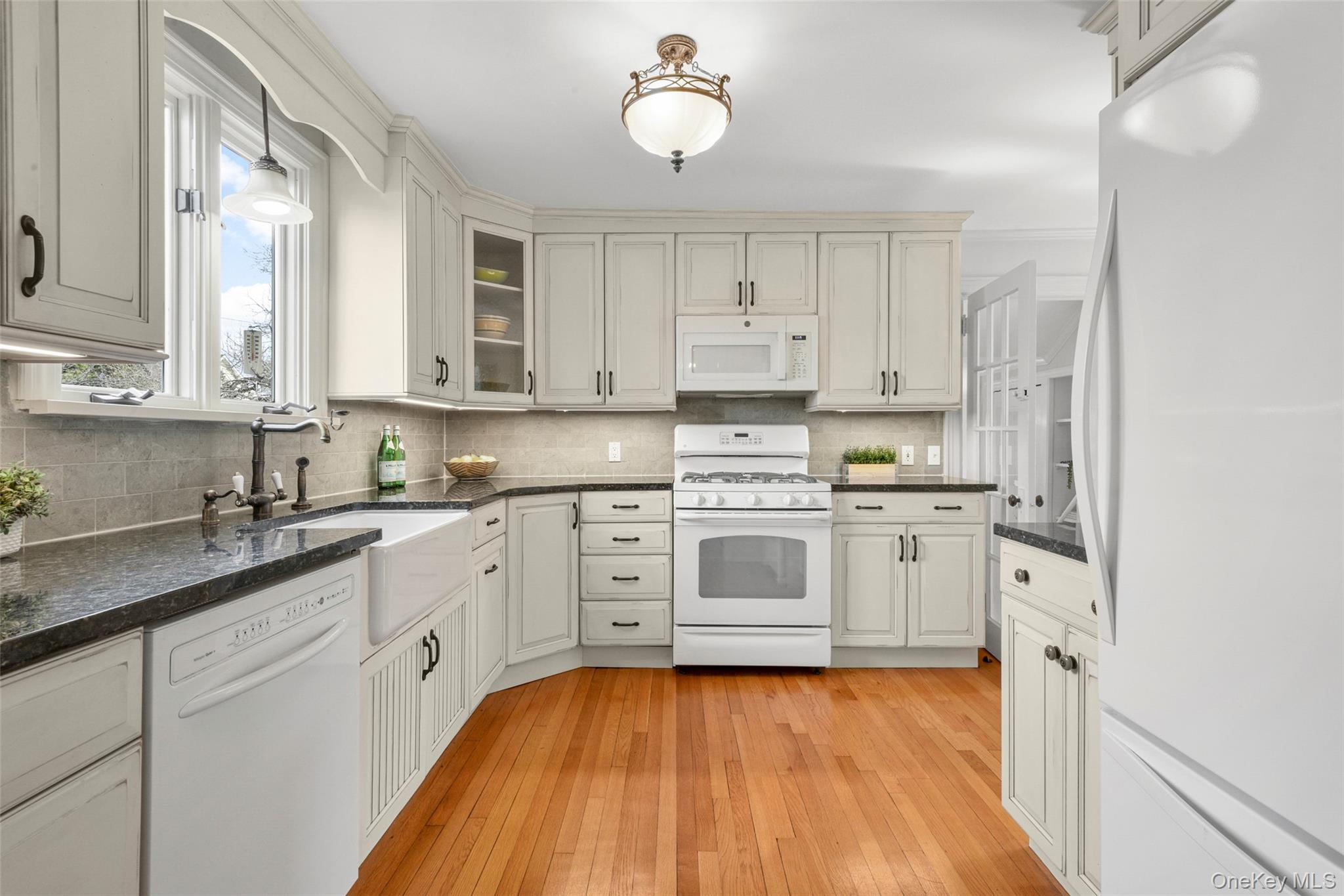 #13 photo, 319 Melbourne Avenue, Mamaroneck , NY 10543