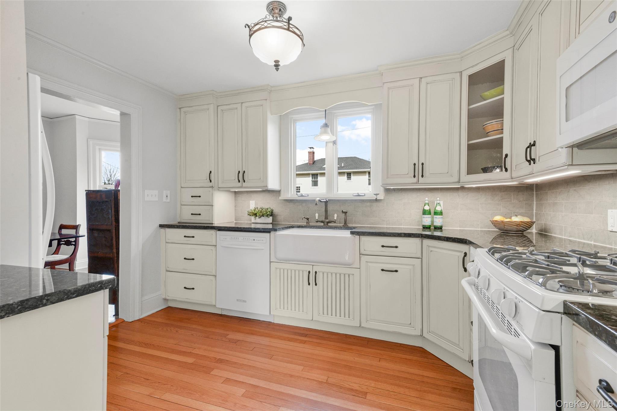 #14 photo, 319 Melbourne Avenue, Mamaroneck , NY 10543