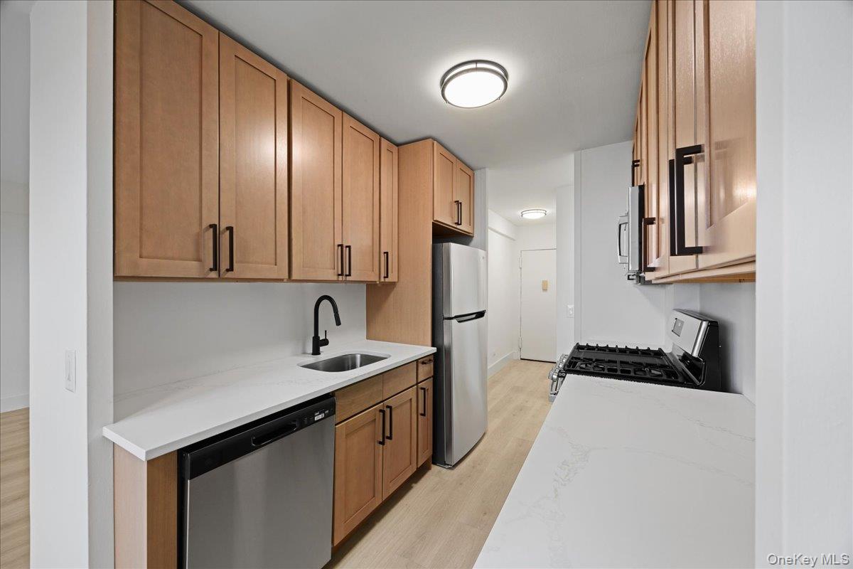 #5 photo, 820 Boynton Avenue, Bronx , NY 10473