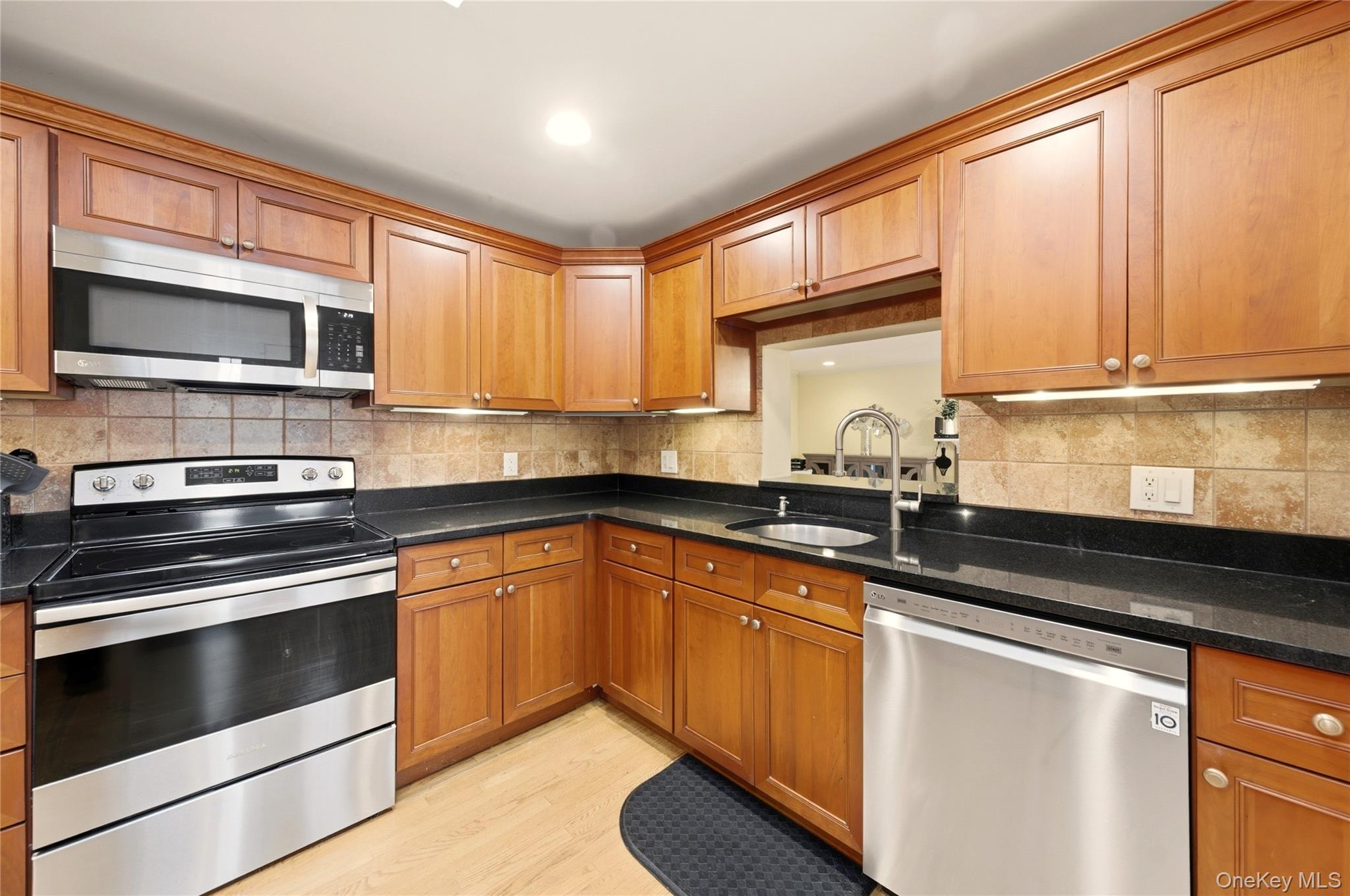 #4 photo, 3011 Hickory Street, Yorktown Heights , NY 10598