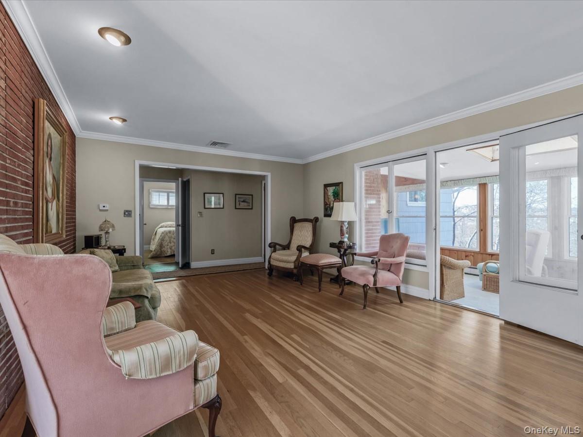 #11 photo, 37 Berkshire Road, Yonkers , NY 10710