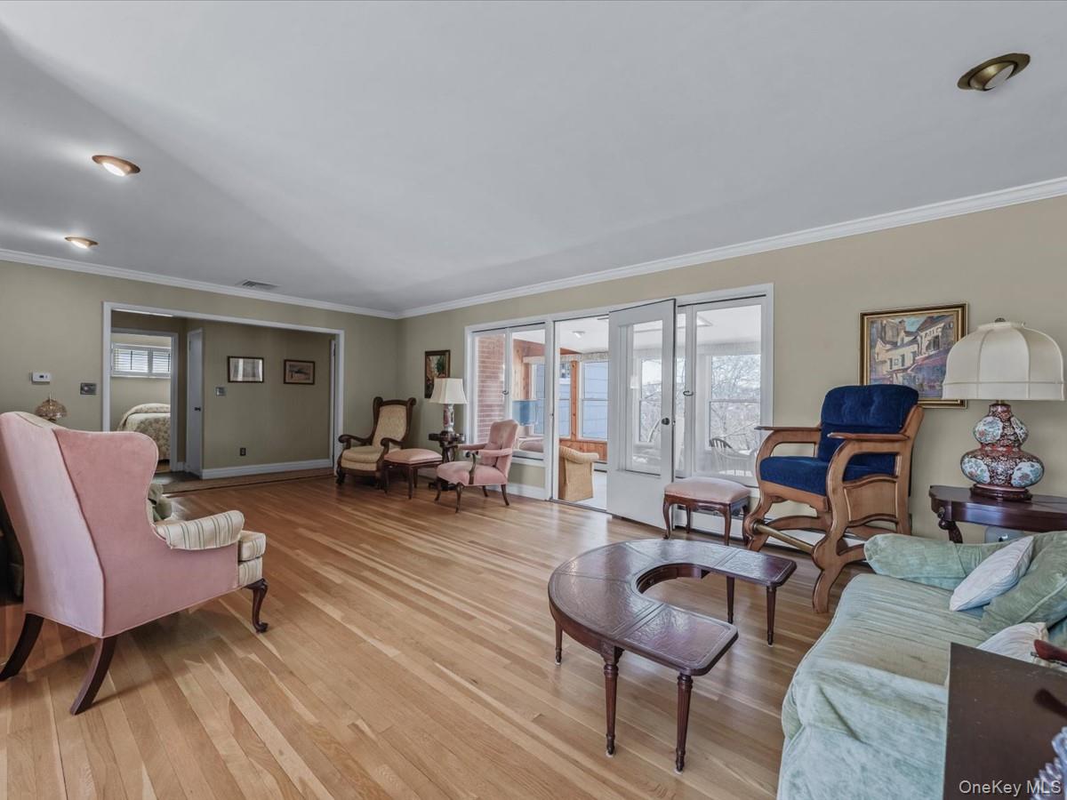 #7 photo, 37 Berkshire Road, Yonkers , NY 10710