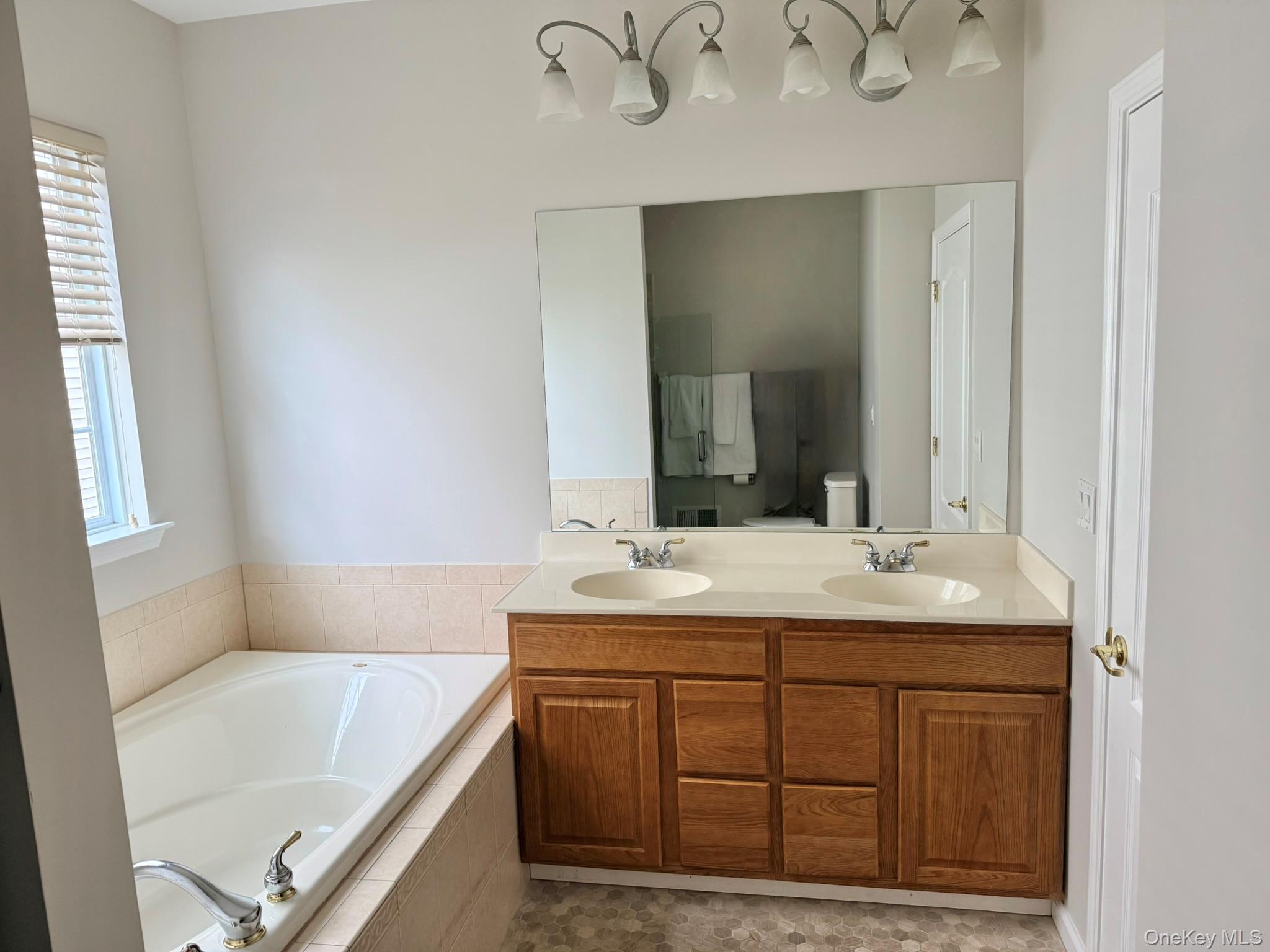 #10 photo, 19 Sunflower Street, 紐約州 Middletown , NY 10940