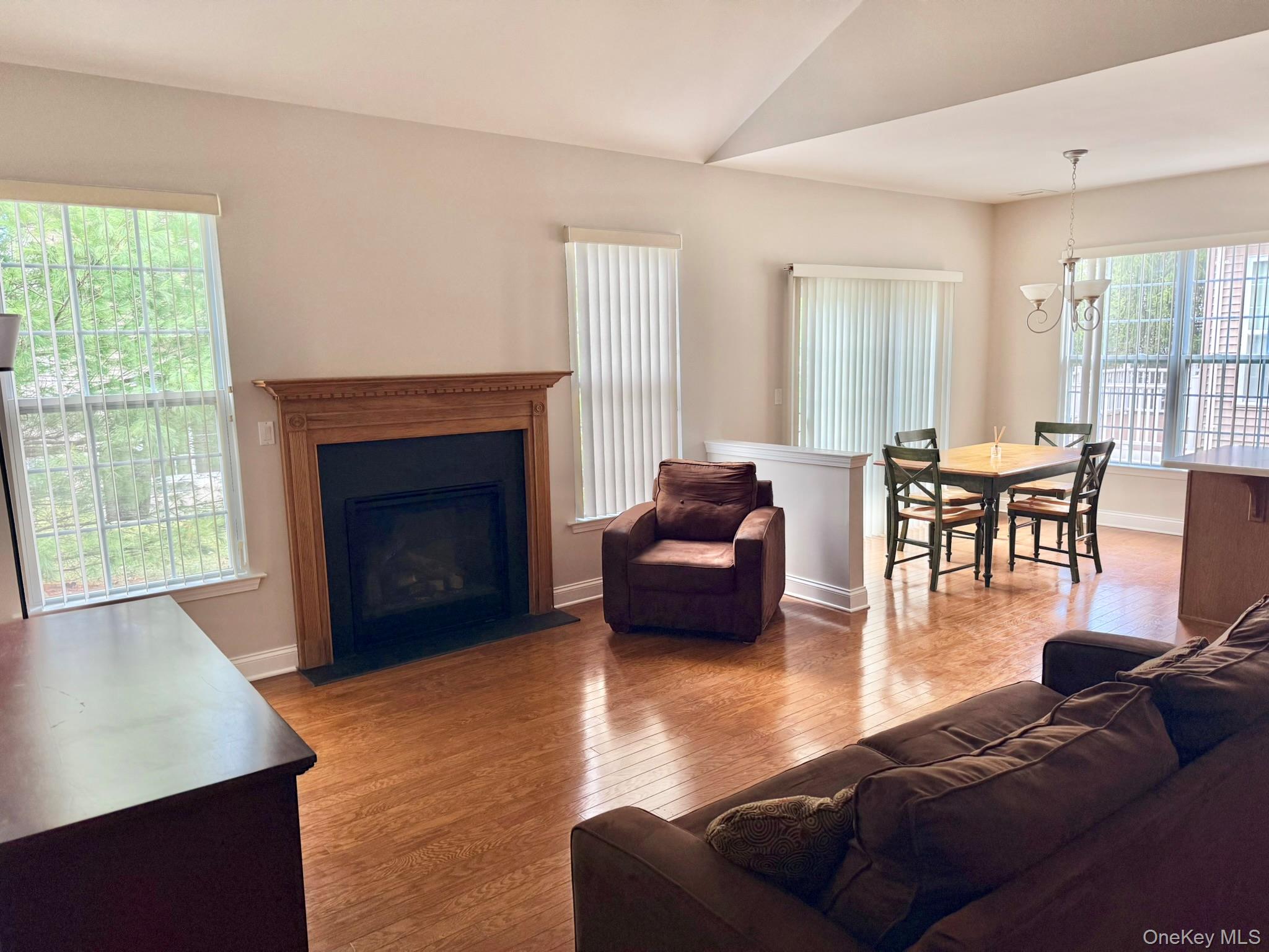 #6 photo, 19 Sunflower Street, 紐約州 Middletown , NY 10940