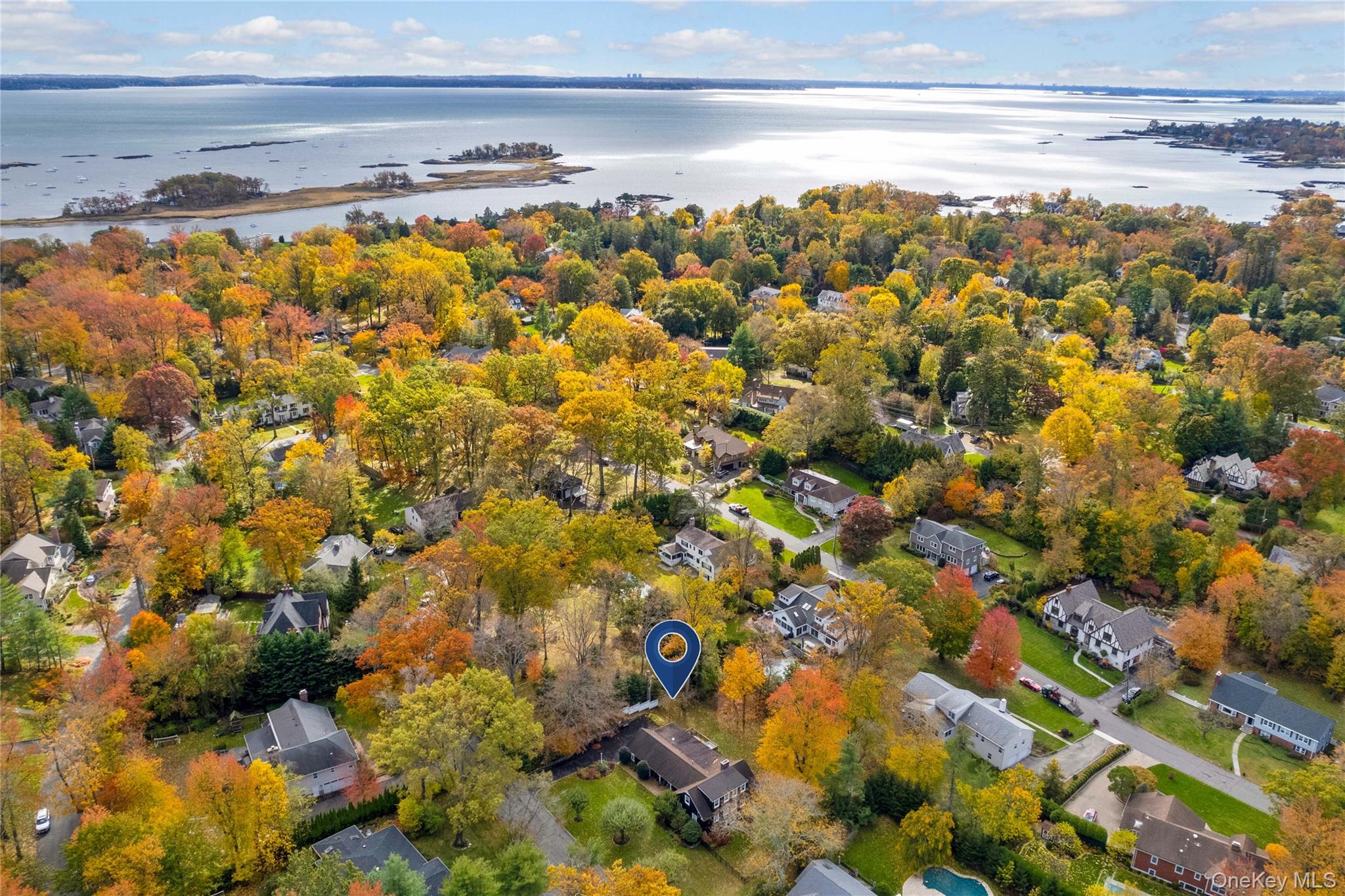 #3 photo, 8 Douglas Circle, Rye , NY 10580