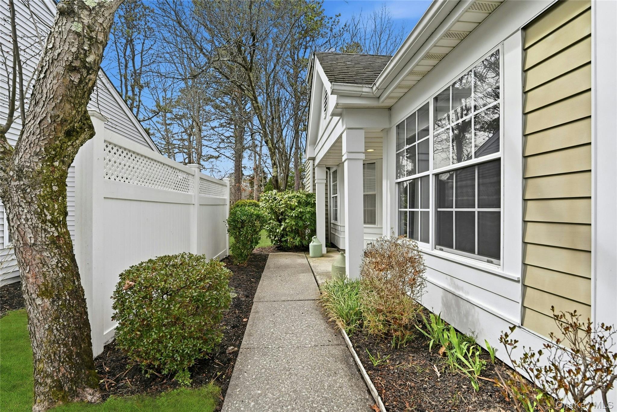 #3 photo, 233 Glen Drive, সাফোক কাউন্টি Ridge , NY 11961