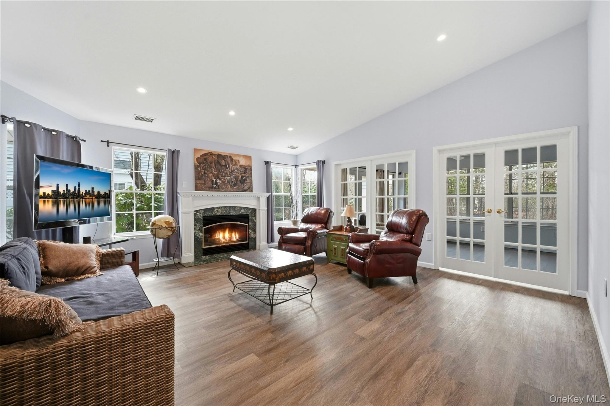 #6 photo, 233 Glen Drive, সাফোক কাউন্টি Ridge , NY 11961