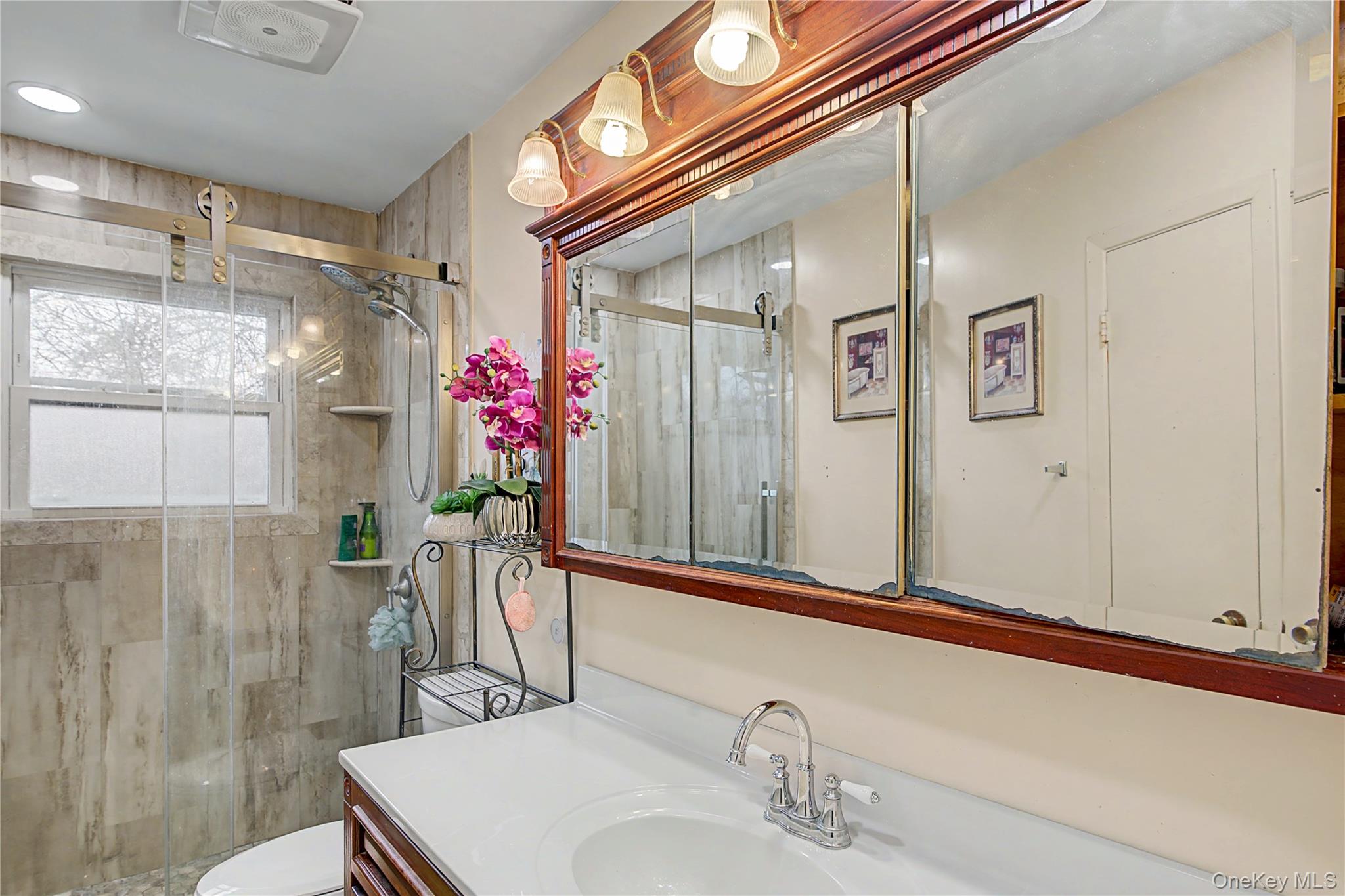 #18 photo, 89 Sportsmen Street, Central Islip , NY 11722