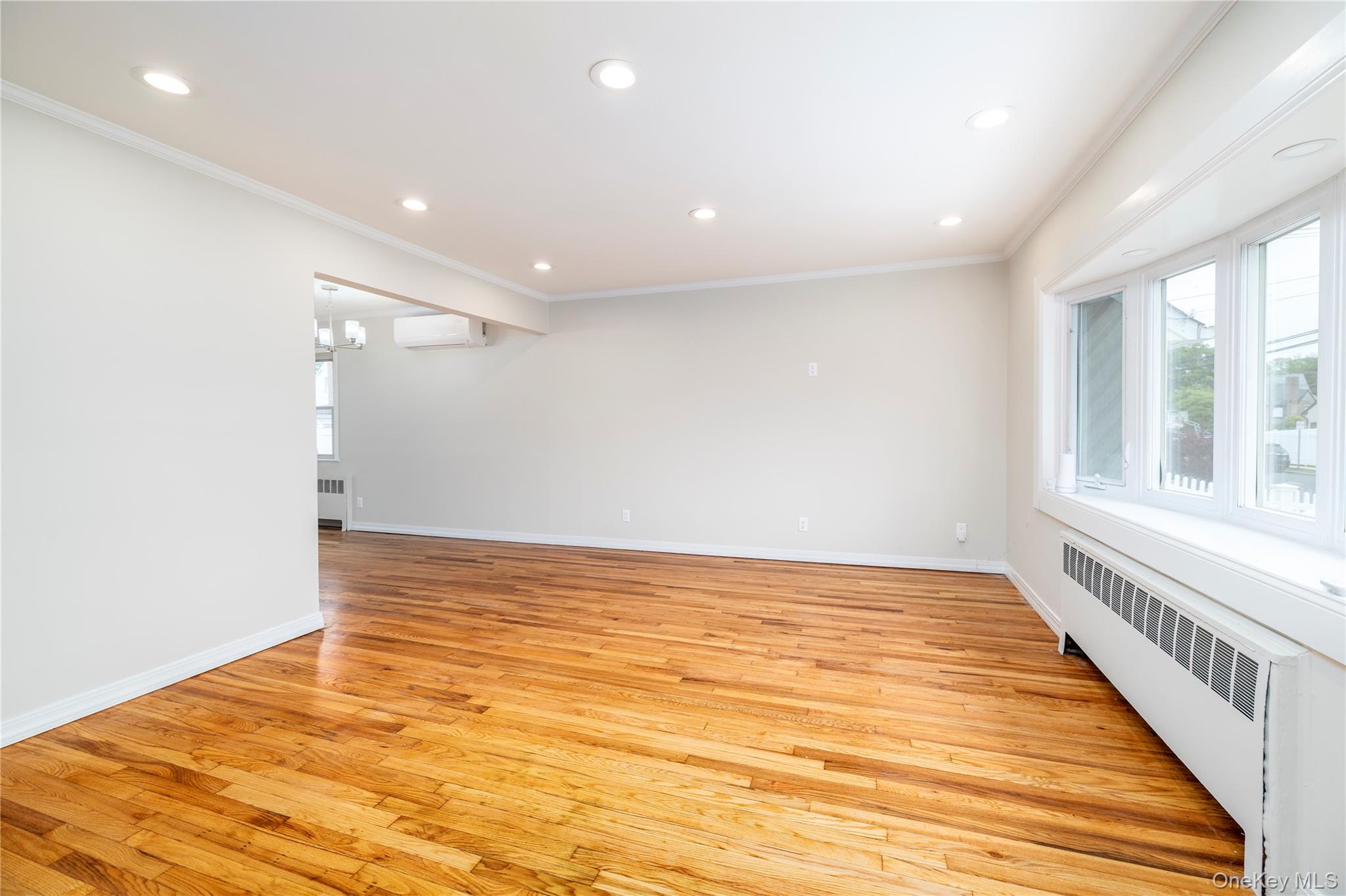 #9 photo, 3883 Franklin Avenue, 長島 Seaford , NY 11783