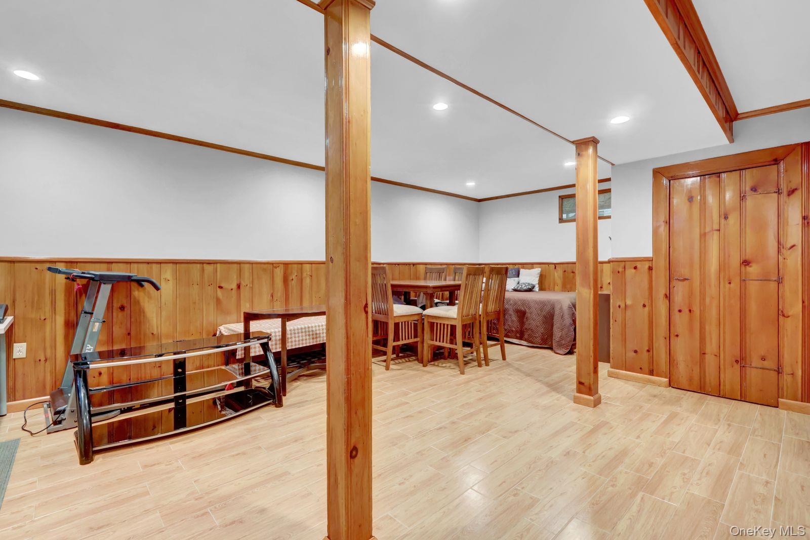 #15 photo, 8415 259th Street, 皇后區 Floral Park , NY 11001