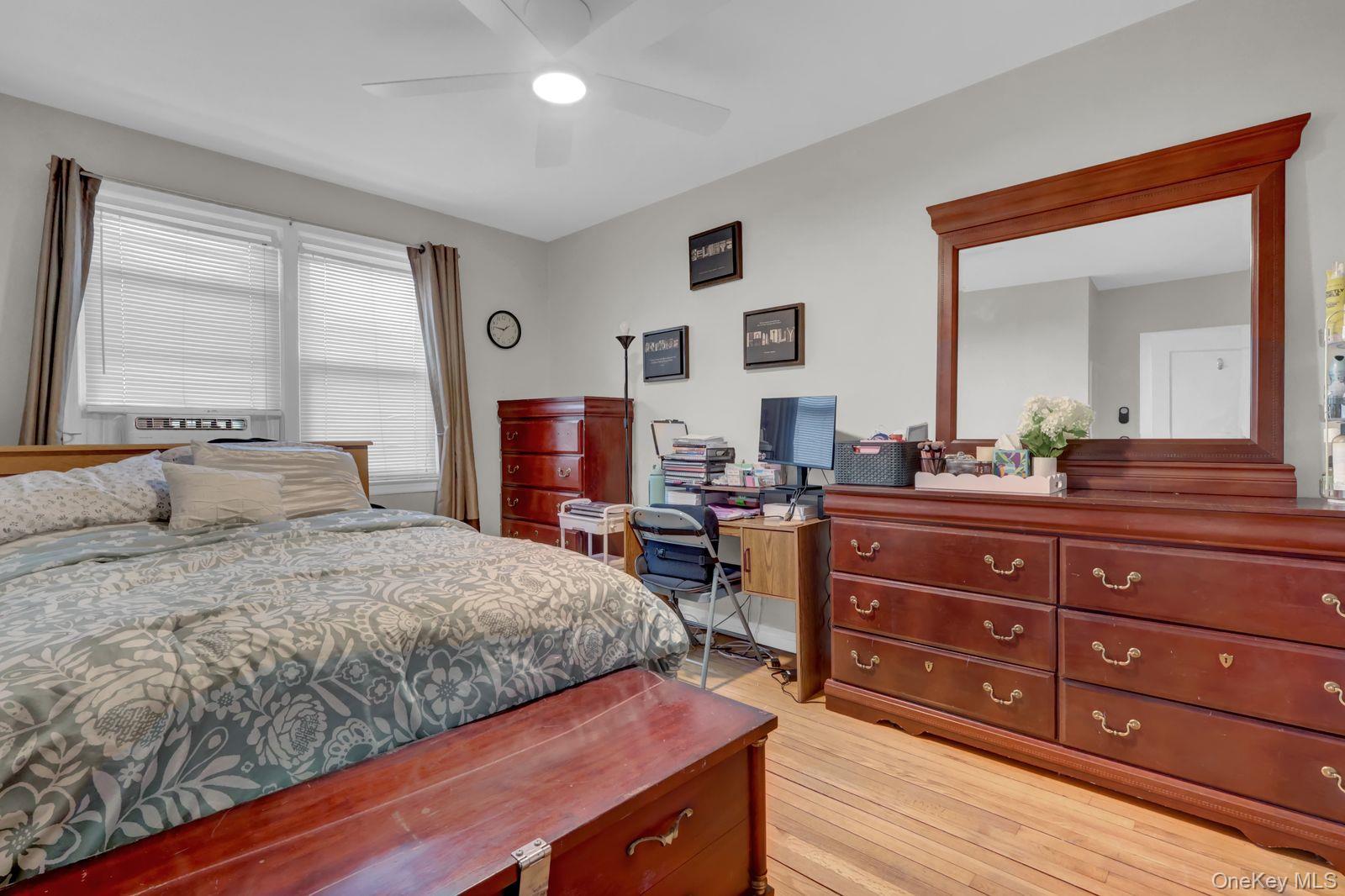 #8 photo, 8415 259th Street, 皇后區 Floral Park , NY 11001