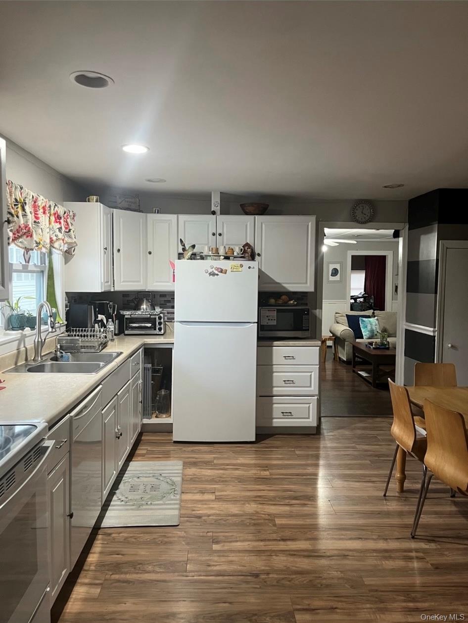 #12 photo, 21 Locust Street, Riverhead , NY 11901