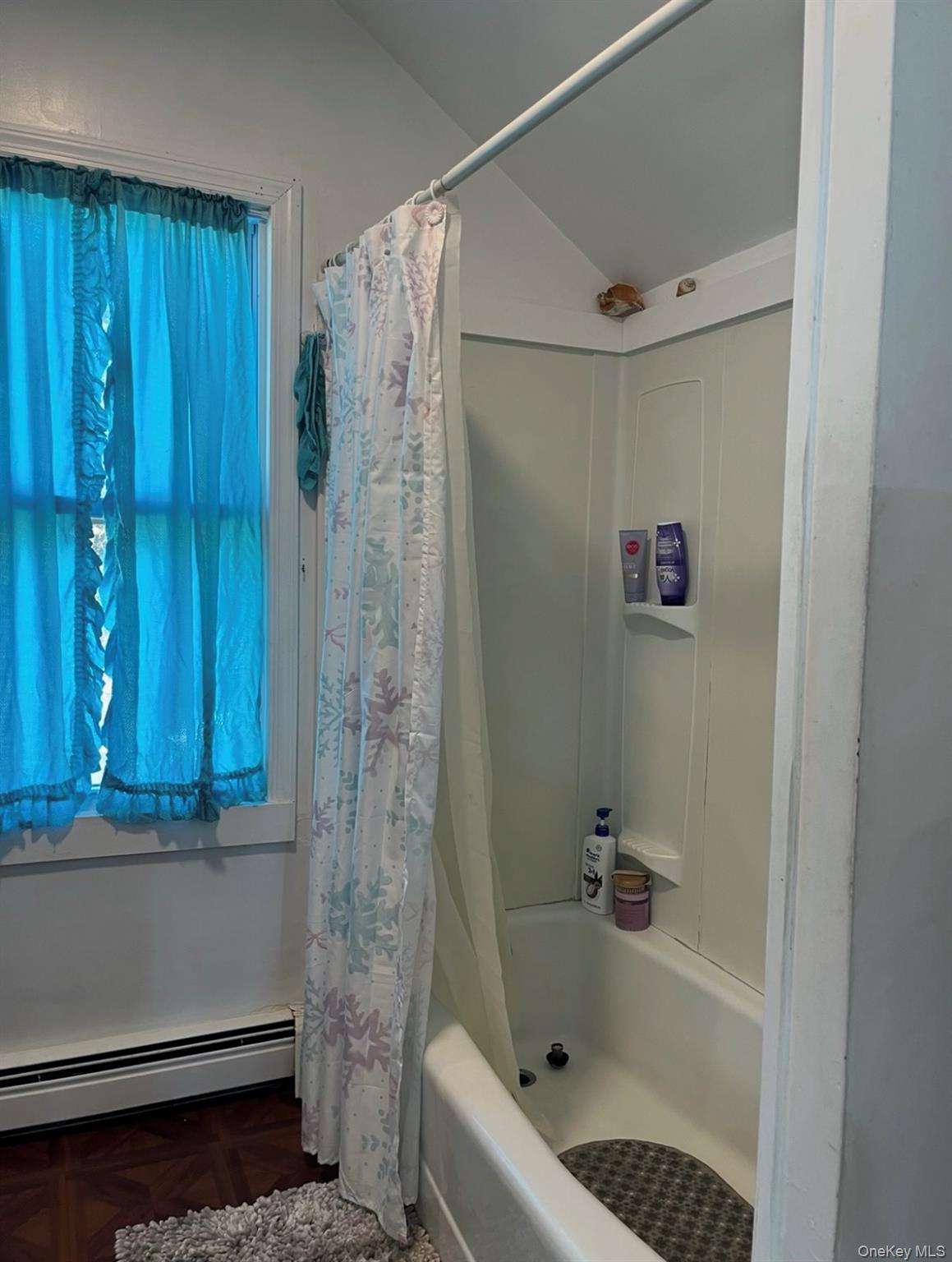 #7 photo, 21 Locust Street, 东长岛 Riverhead , NY 11901