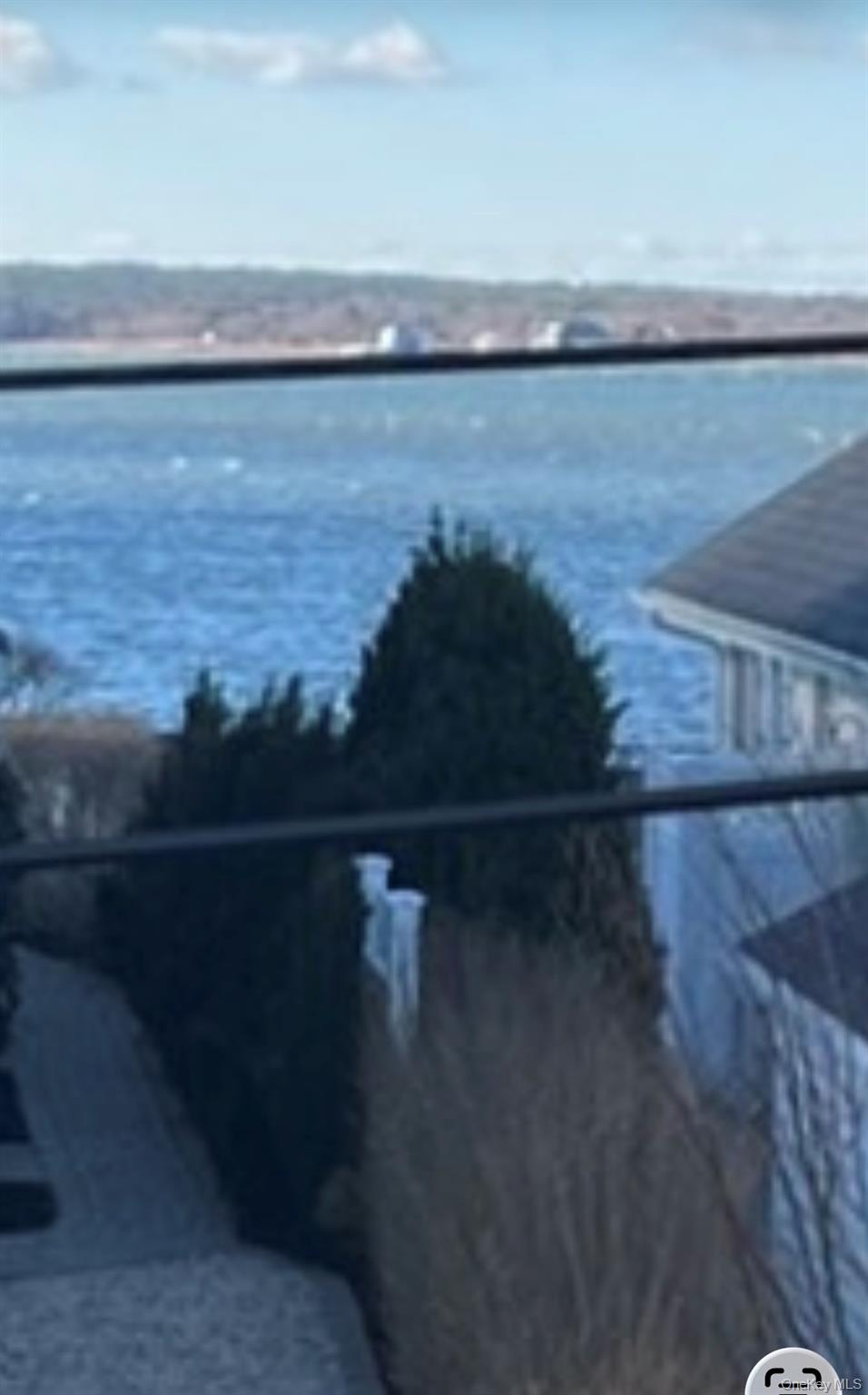 #9 photo, 21 Locust Street, 东长岛 Riverhead , NY 11901