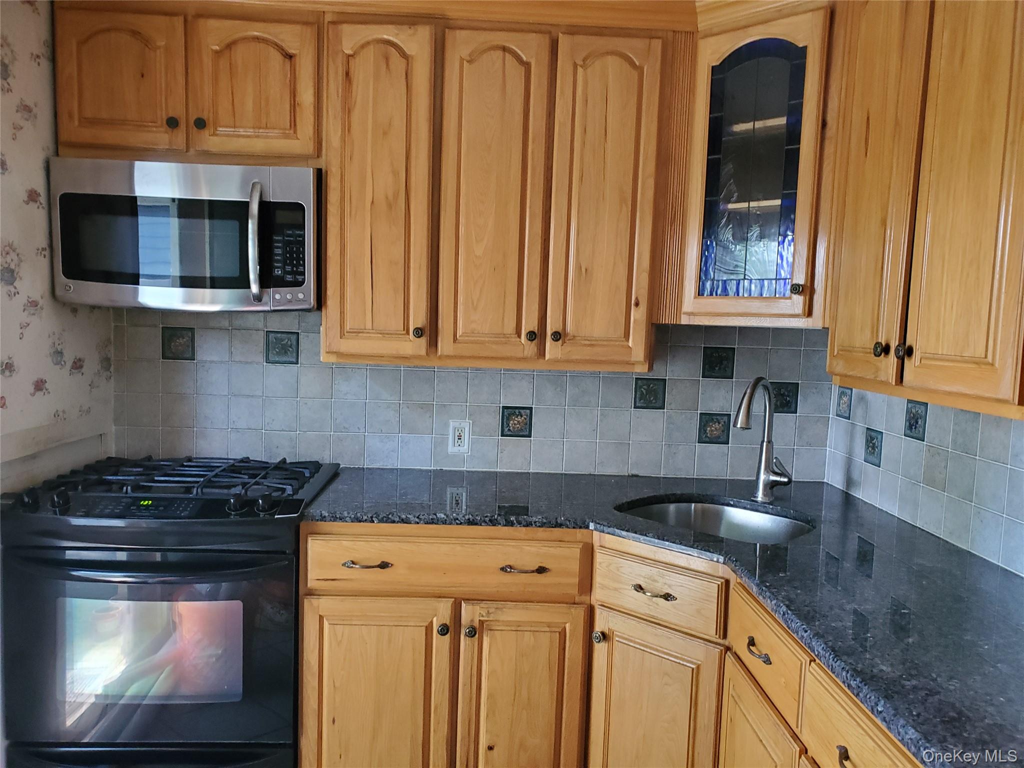 #3 photo, 30 Jervis Avenue, 東長島 Copiague , NY 11726