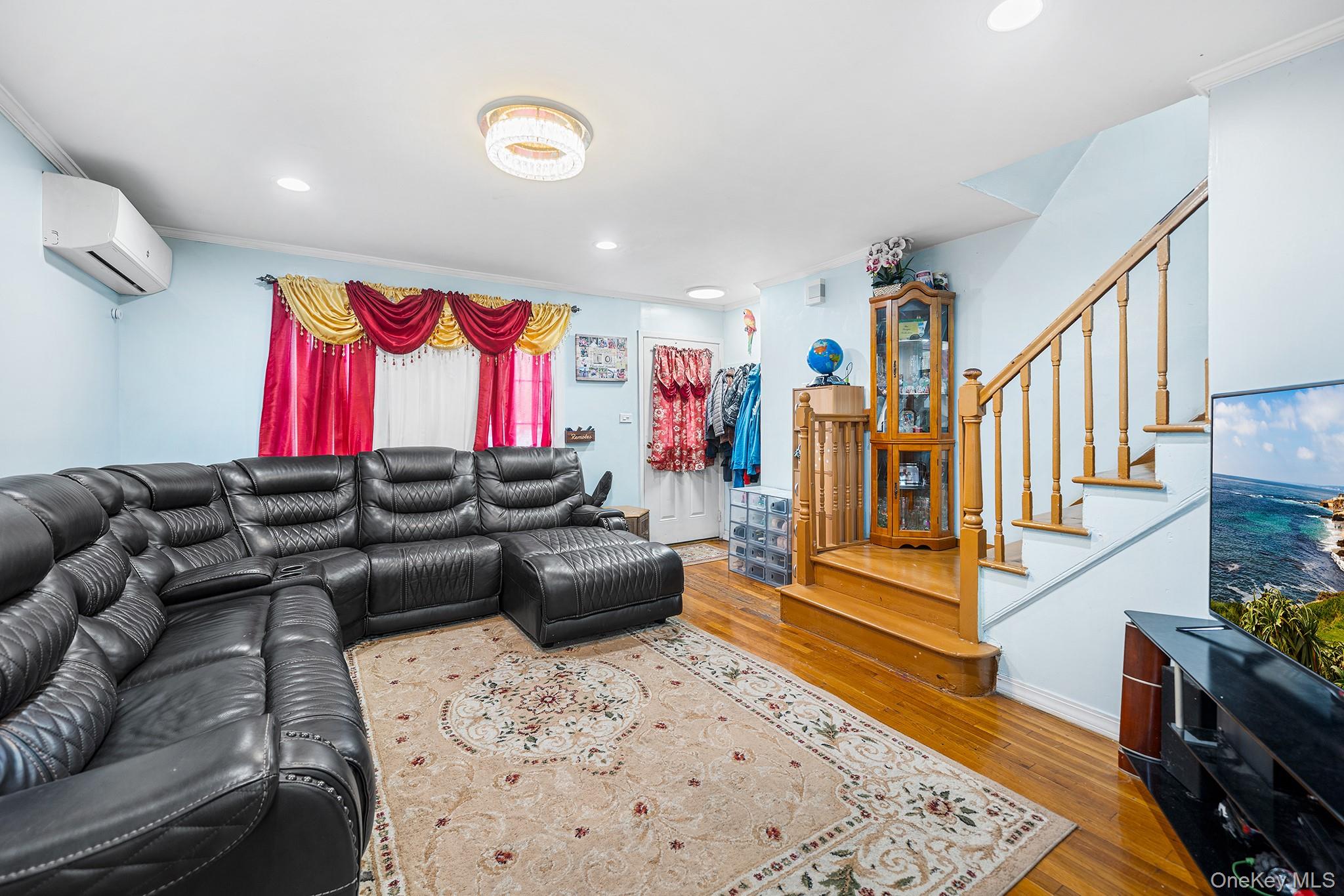#5 photo, 120-38 Inwood Street, Jamaica , NY 11436