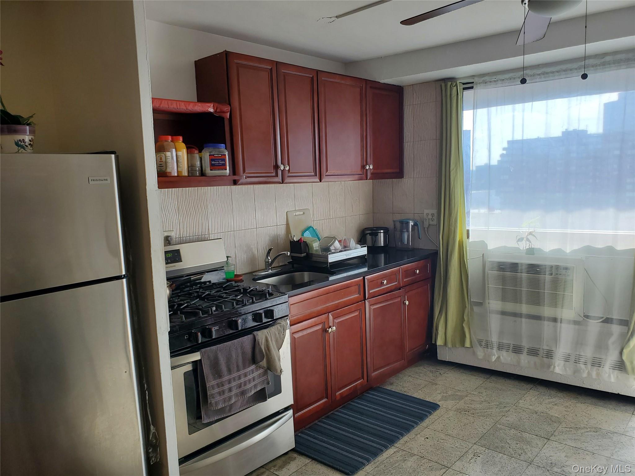 #4 photo, 61-35 98th Street, Rego Park , NY 11374