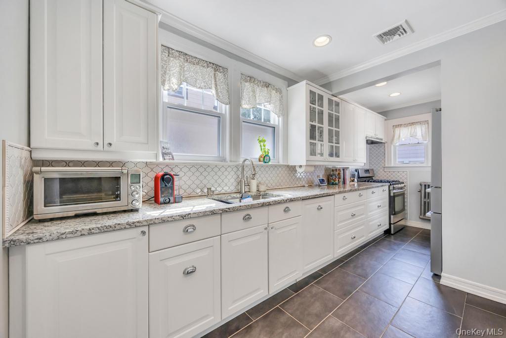 #13 photo, 14 Lenox Avenue, Lynbrook , NY 11563