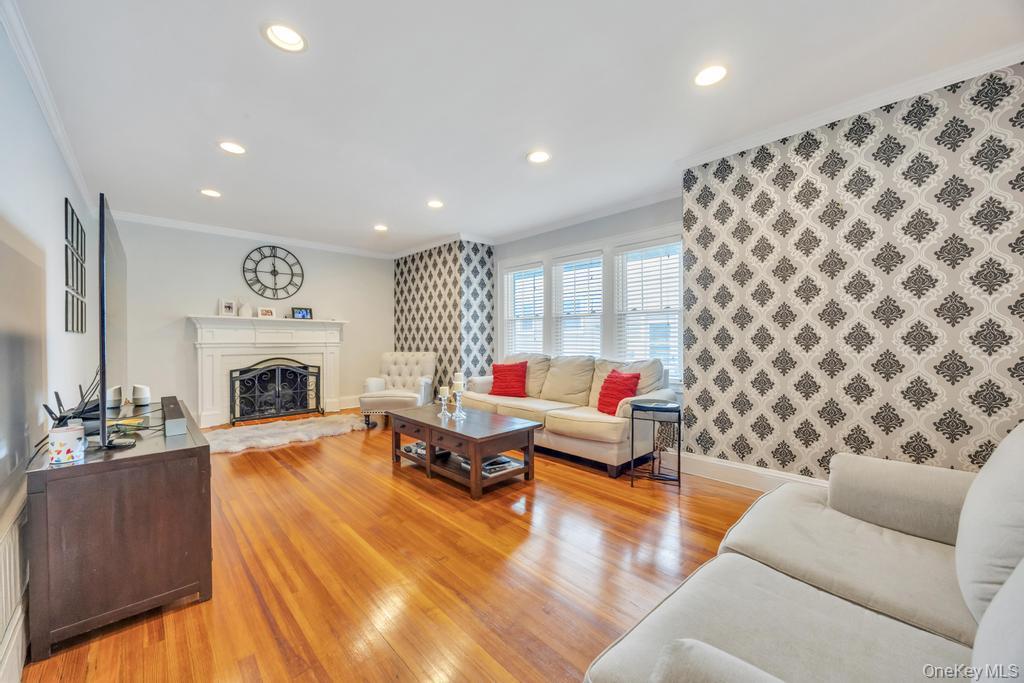 #7 photo, 14 Lenox Avenue, Lynbrook , NY 11563