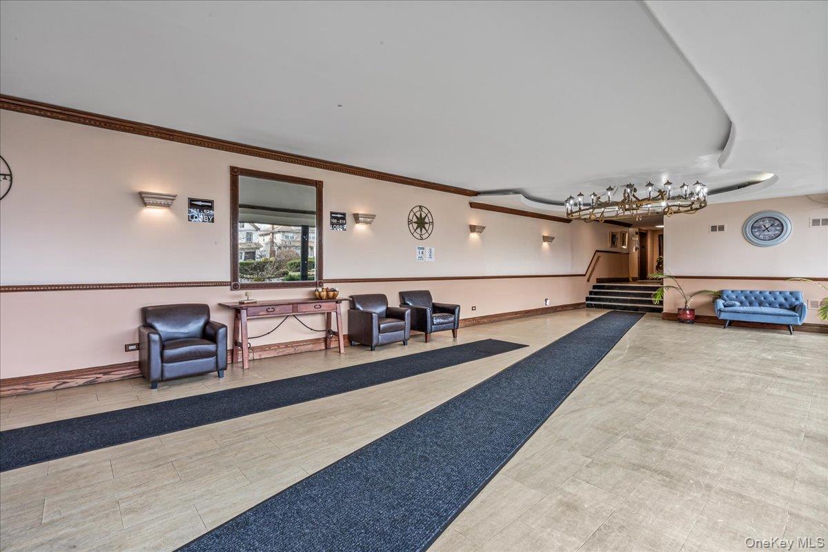 #2 photo, 8450 169th Street, 皇后區 Jamaica , NY 11432