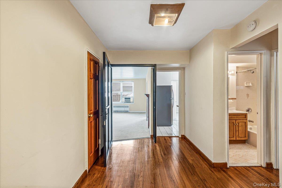 #3 photo, 8450 169th Street, 皇后區 Jamaica , NY 11432