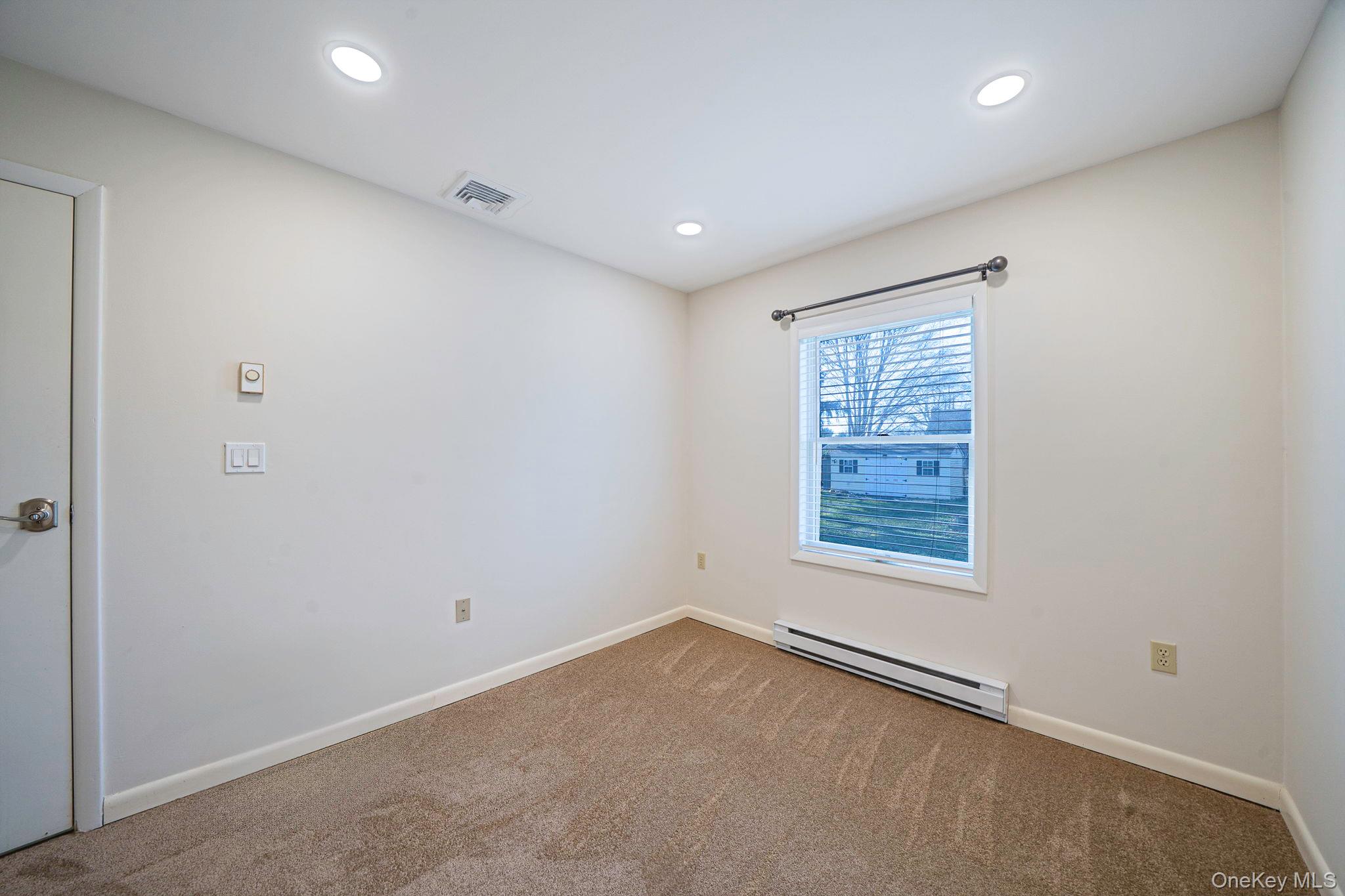 #17 photo, 72 Locust Avenue, 东长岛 Oakdale , NY 11769