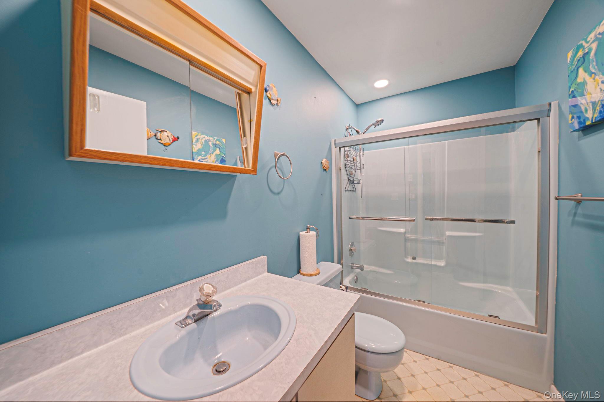 #19 photo, 72 Locust Avenue, 东长岛 Oakdale , NY 11769