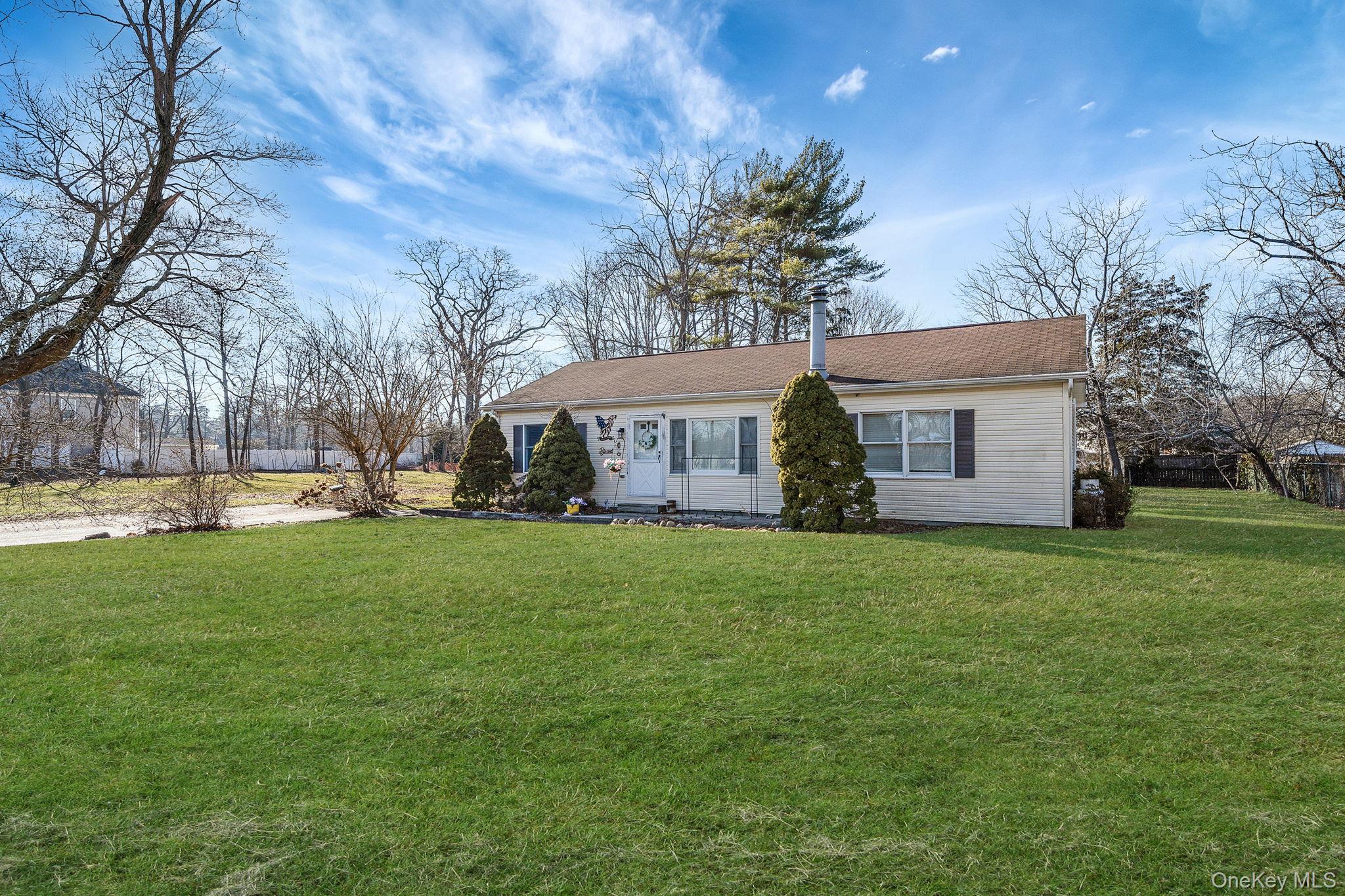#2 photo, 72 Locust Avenue, 东长岛 Oakdale , NY 11769