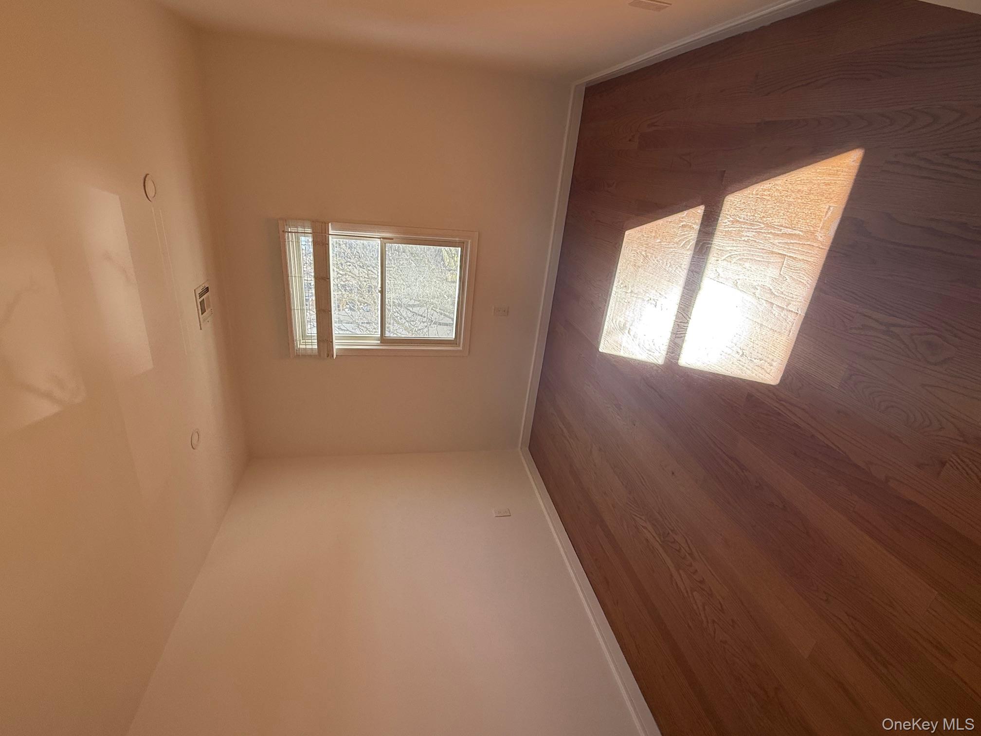 #17 photo, 215-15 17th Avenue, Куинс ‖ Bayside , NY 11360