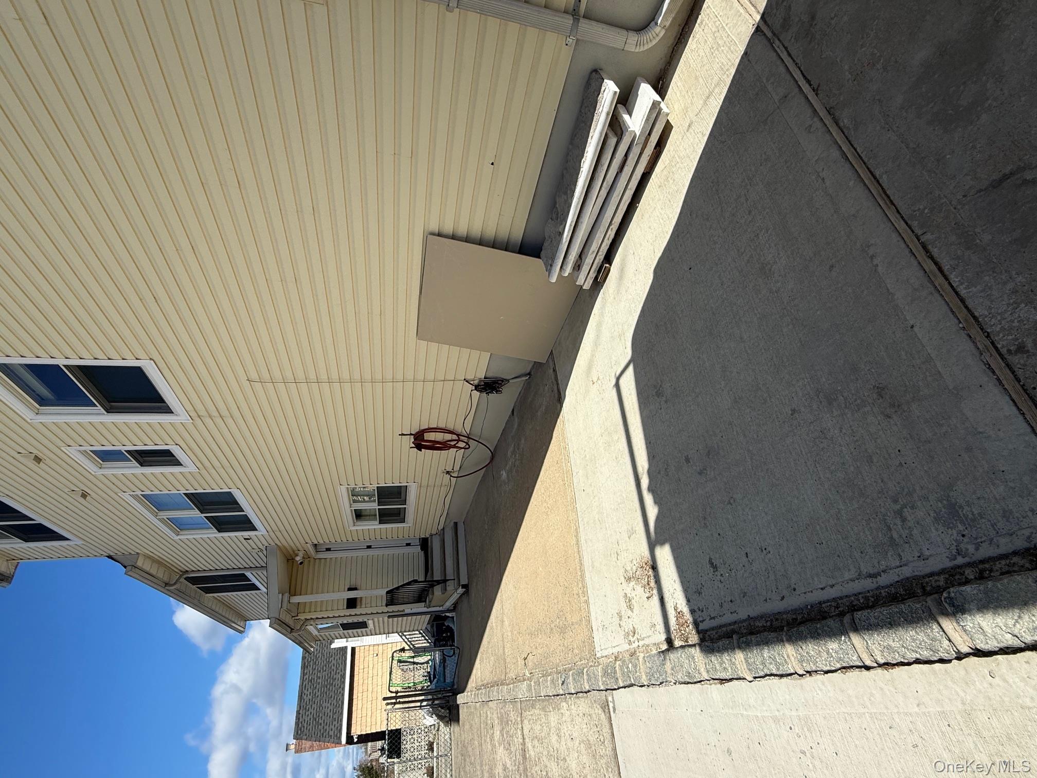 #3 photo, 215-15 17th Avenue, Куинс ‖ Bayside , NY 11360