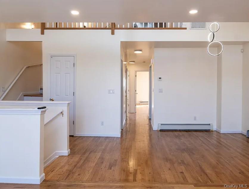 #3 photo, 25016 41st Road, Куинс ‖ Little Neck , NY 11363