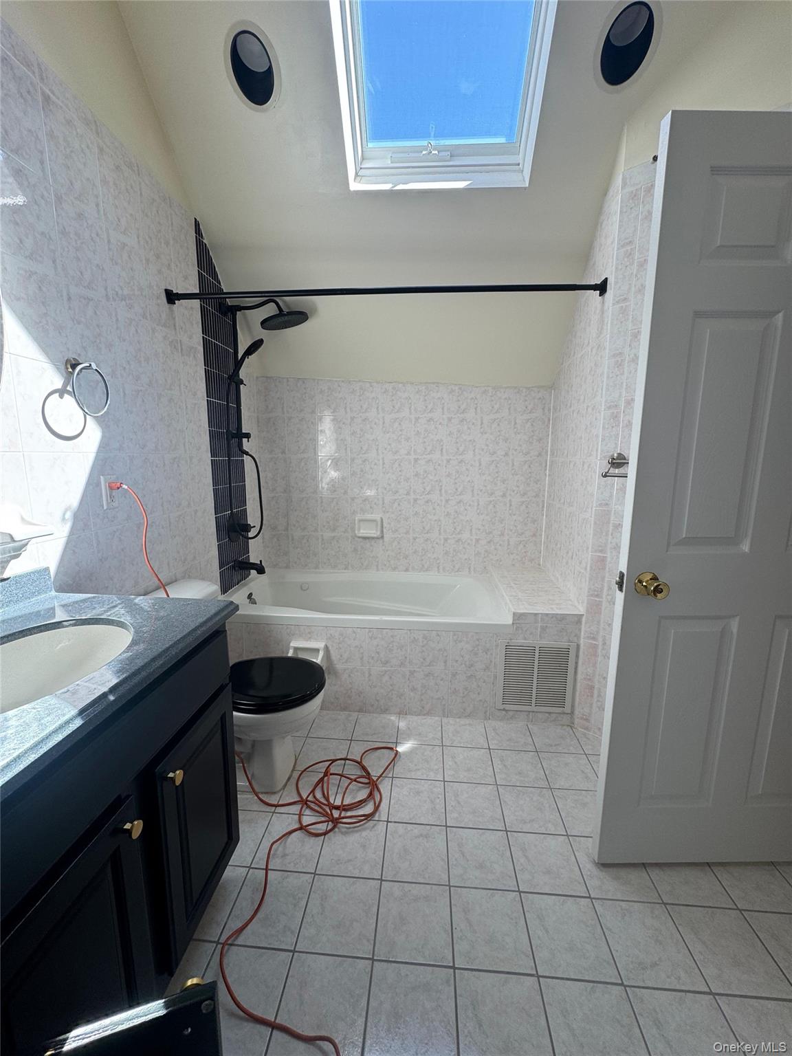 #8 photo, 25016 41st Road, Little Neck , NY 11363