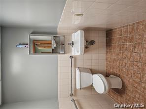 #7 photo, 91 A Carman Avenue, ناسو Cedarhurst , NY 11516