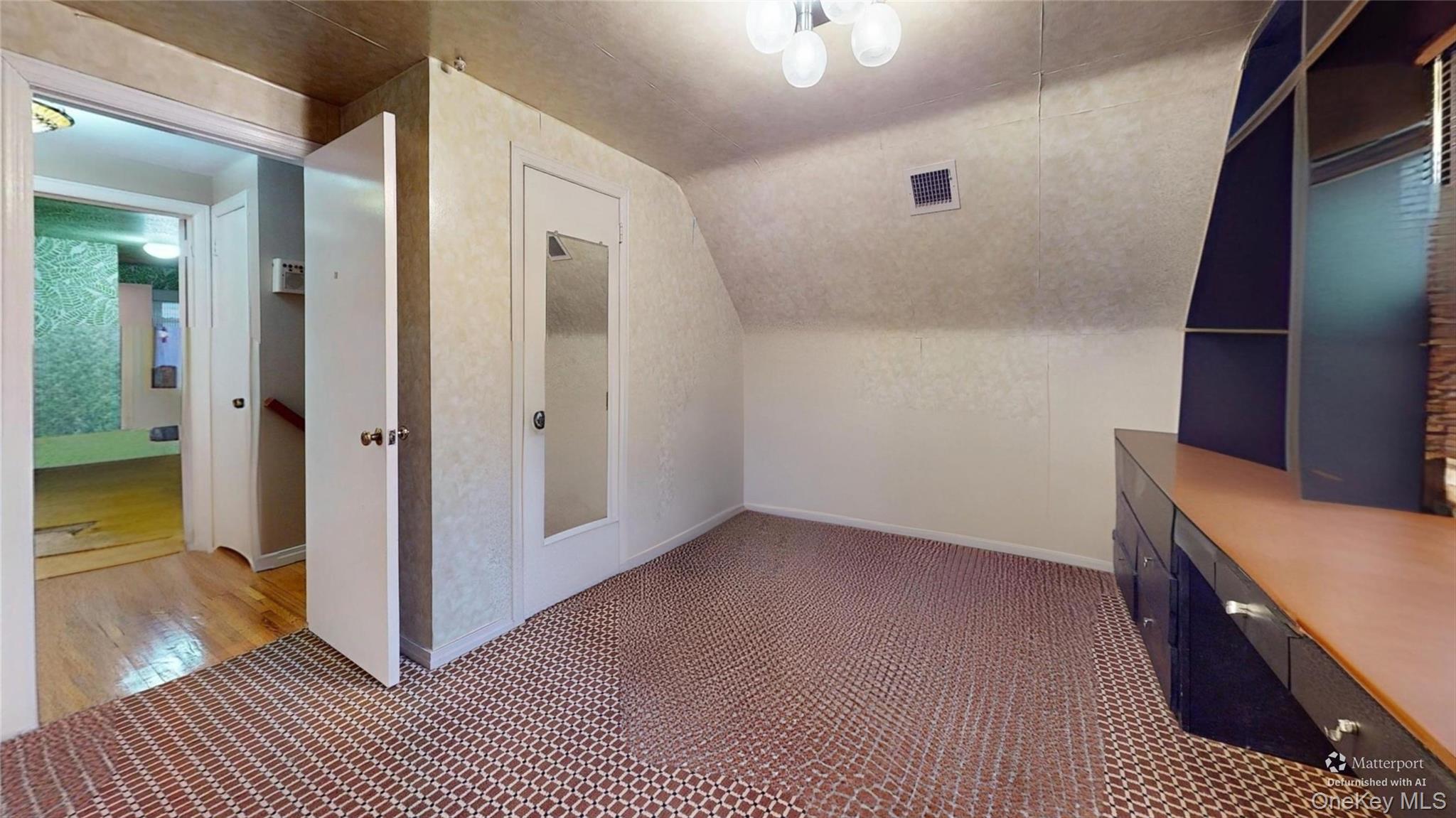 #13 photo, 11 Rockhill Road, 長島 East Hills , NY 11577