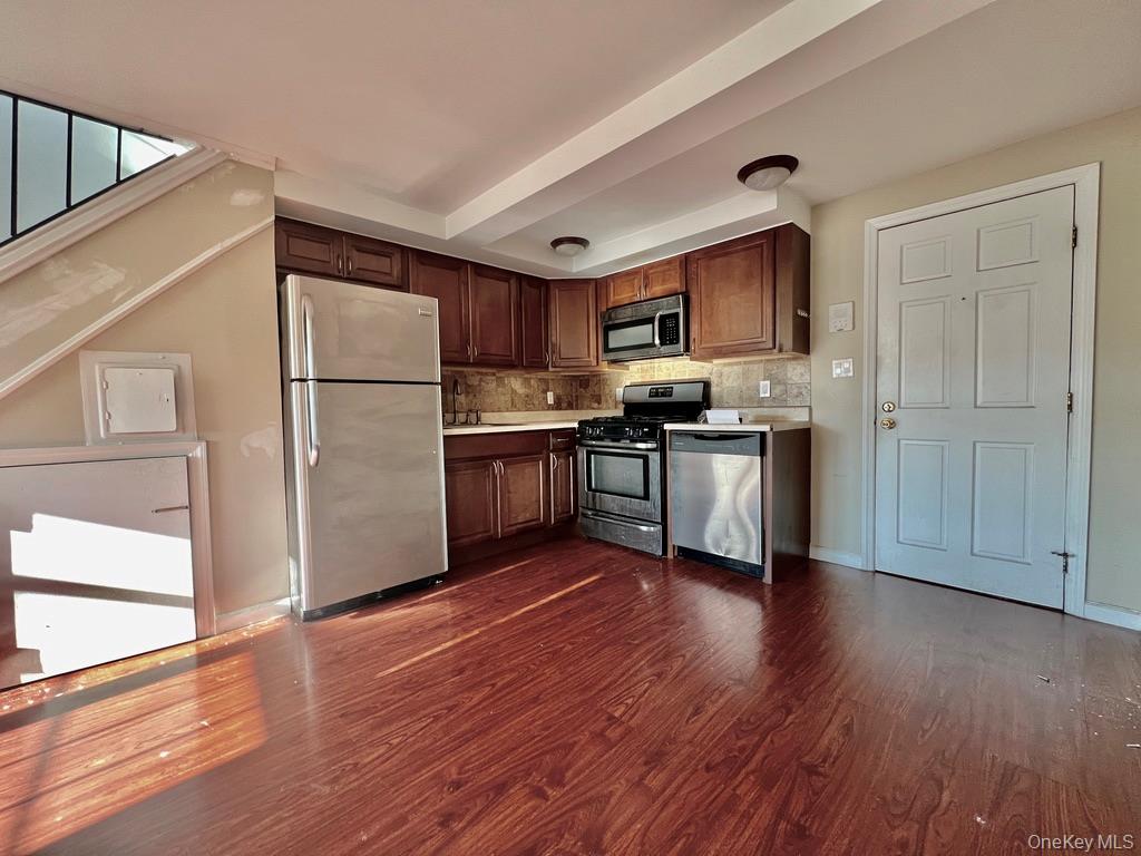 #8 photo, 2 Audrey Avenue, Oyster Bay , NY 11771