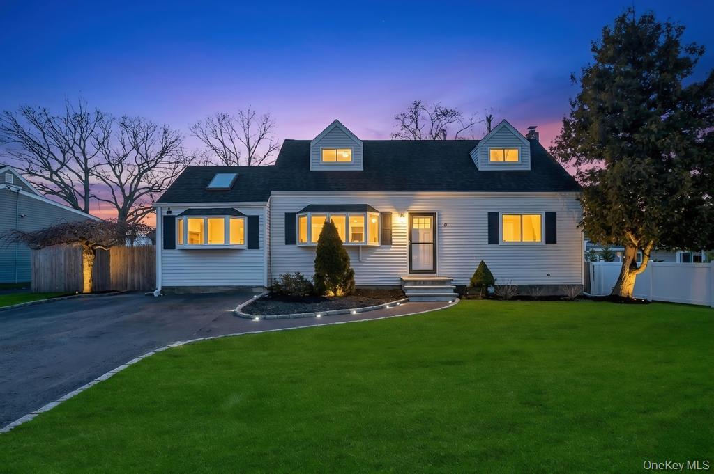 #1 photo, 10 Continental Drive, Саффолк ‖ Port Jefferson Station , NY 11776