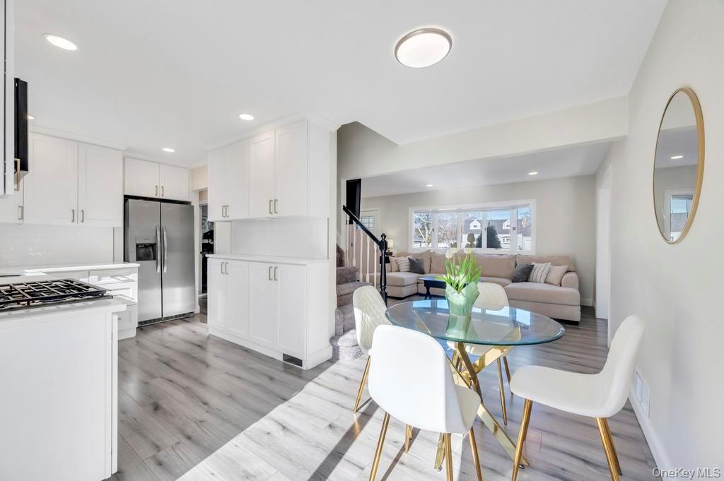 #10 photo, 10 Continental Drive, Саффолк ‖ Port Jefferson Station , NY 11776