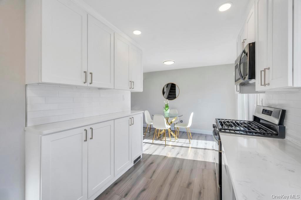 #11 photo, 10 Continental Drive, Саффолк ‖ Port Jefferson Station , NY 11776