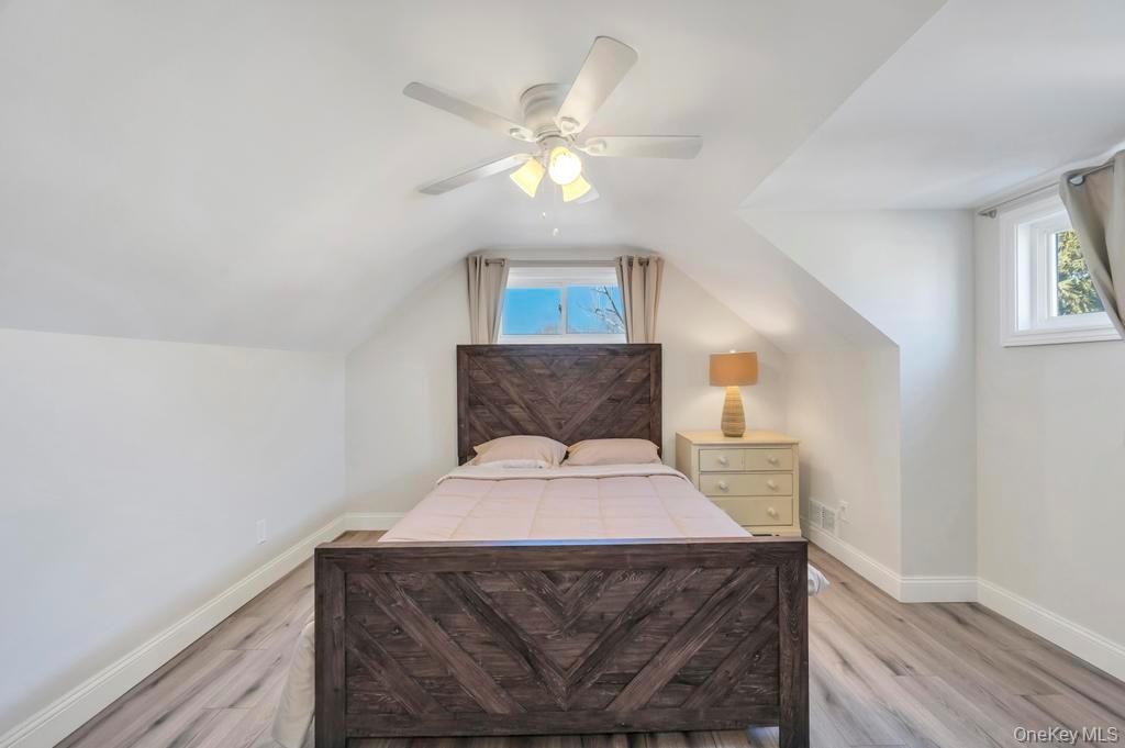 #20 photo, 10 Continental Drive, Саффолк ‖ Port Jefferson Station , NY 11776