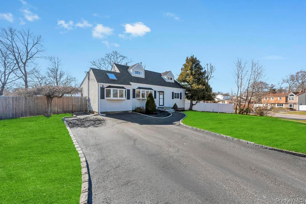 #3 photo, 10 Continental Drive, Саффолк ‖ Port Jefferson Station , NY 11776