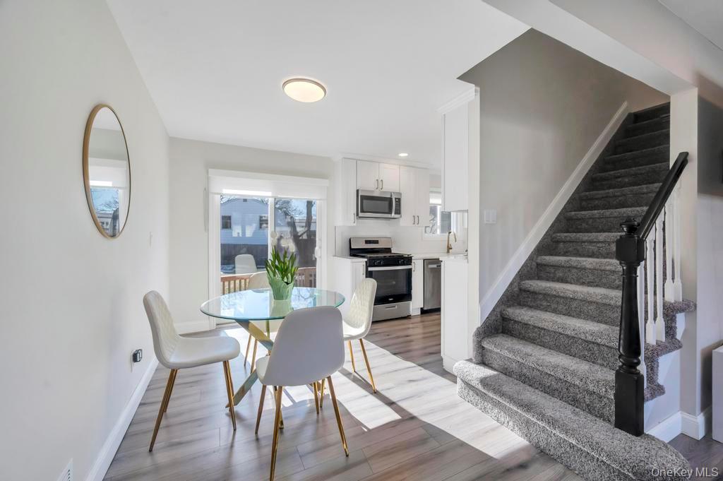 #8 photo, 10 Continental Drive, Саффолк ‖ Port Jefferson Station , NY 11776