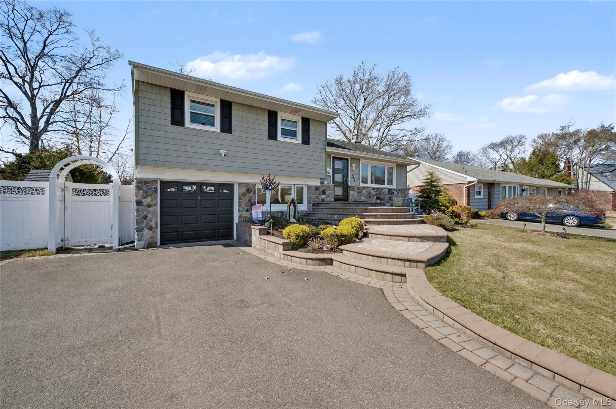 #3 photo, 57 Richfield Street, Plainview , NY 11803