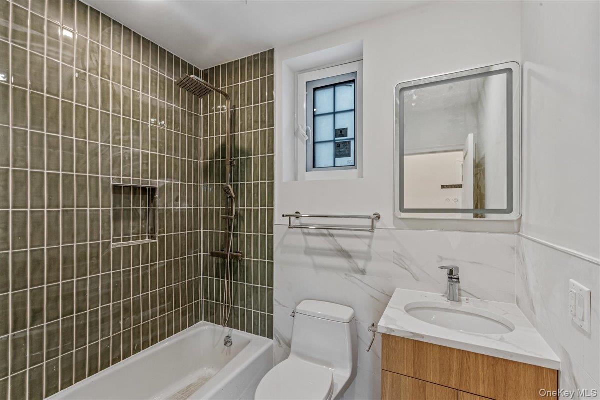 #10 photo, 150-17 Hawtree St, 皇后區 Ozone Park , NY 11417