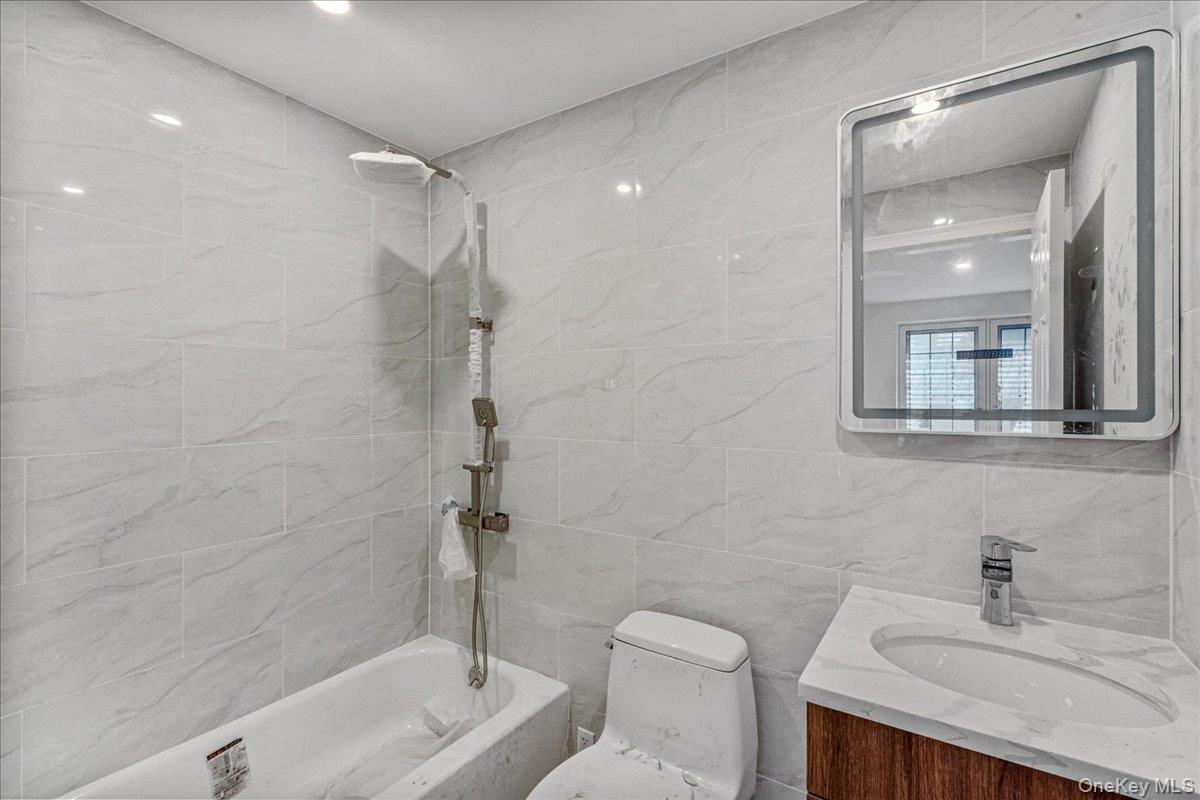 #19 photo, 150-25 Hawtree Street, 皇后區 Ozone Park , NY 11417