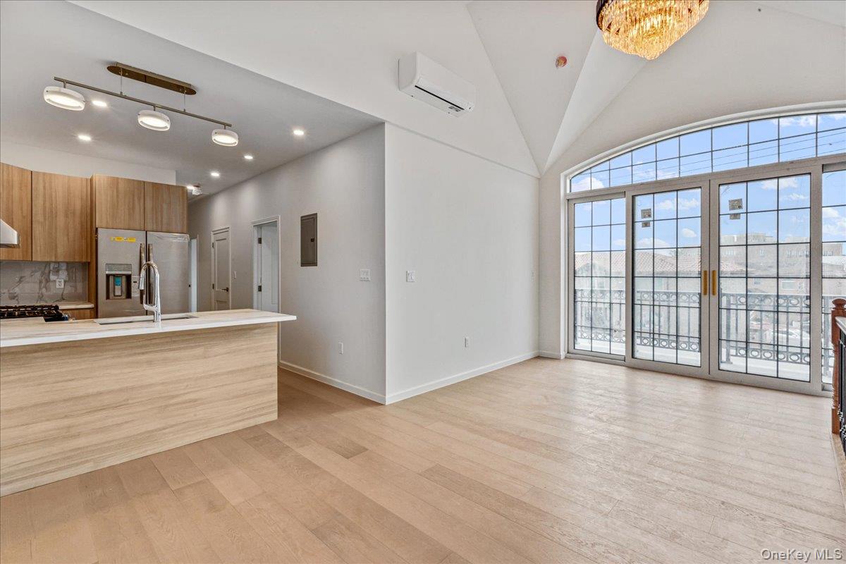 #20 photo, 150-25 Hawtree Street, 皇后區 Ozone Park , NY 11417