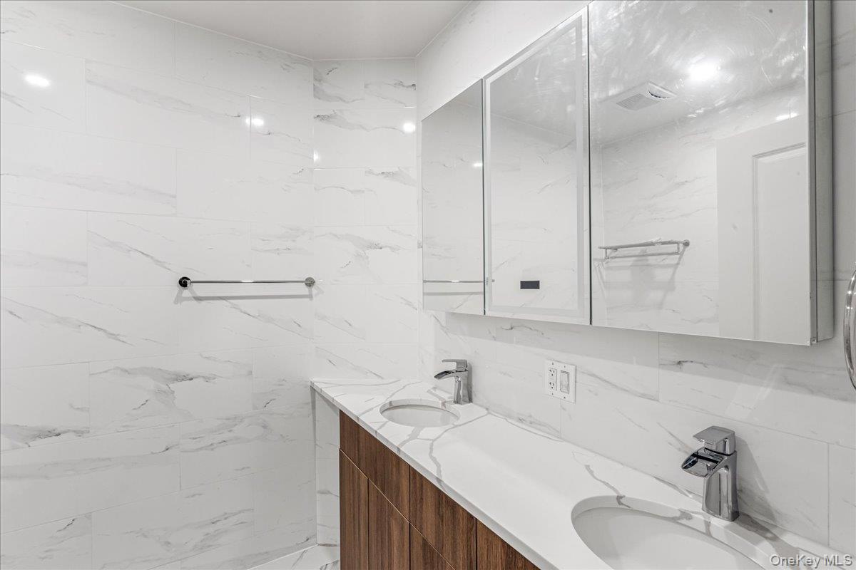 #14 photo, 150-33 Hawtree Street, 皇后區 Ozone Park , NY 11417