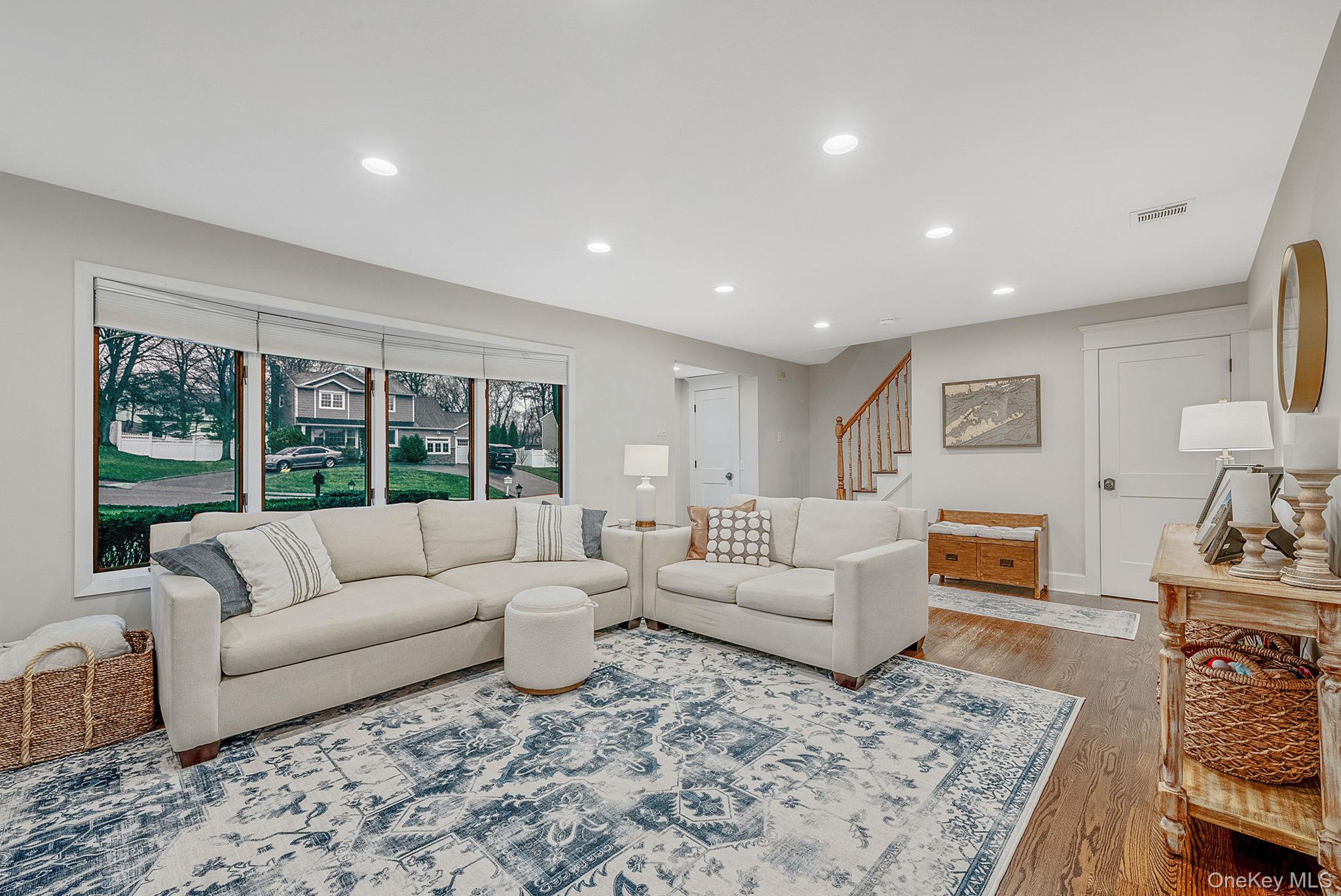 #7 photo, 2 Cindy Street, 东长岛 Smithtown , NY 11787