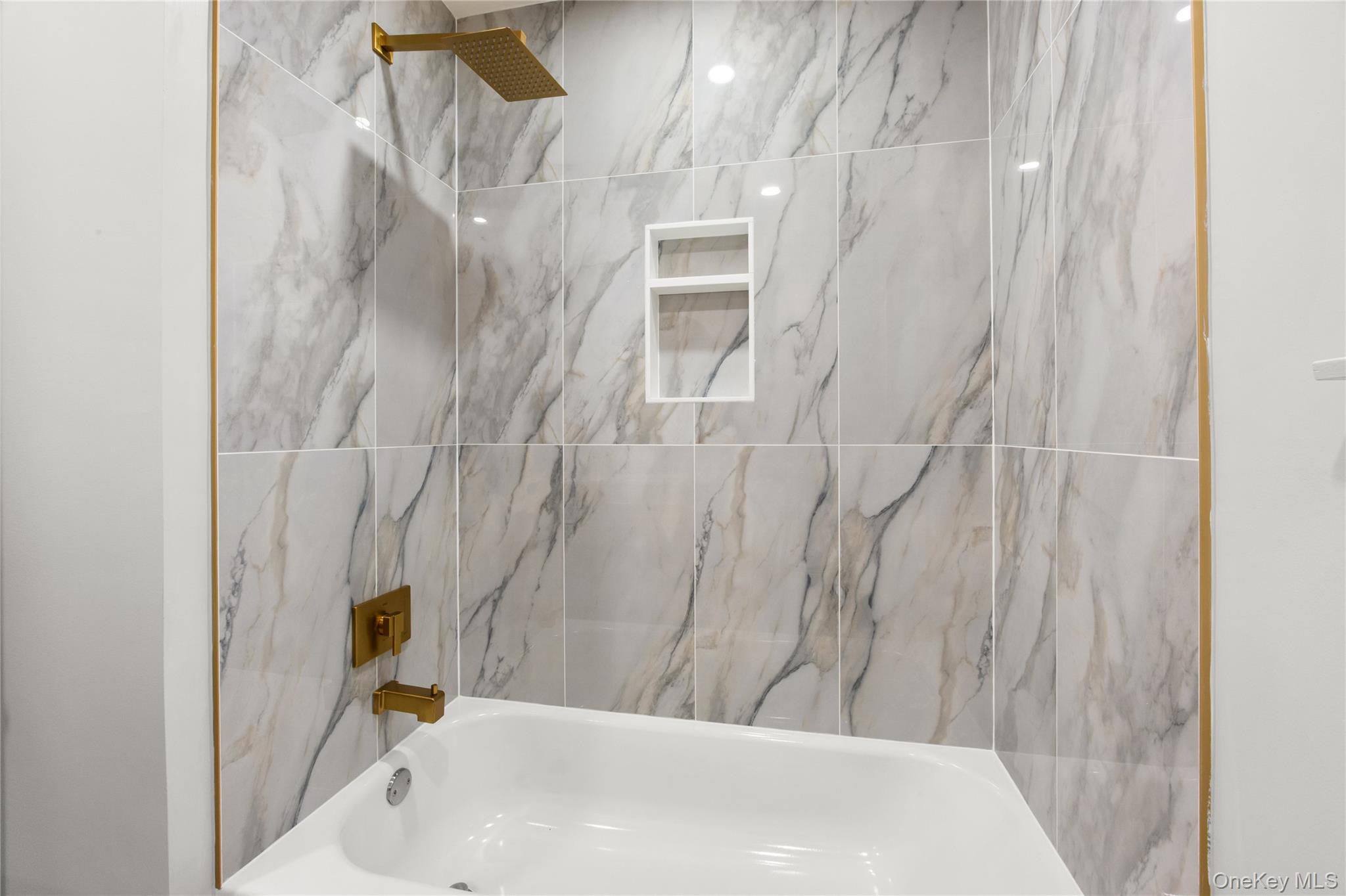 #15 photo, 18 Clark Street, 東長島 Huntington , NY 11743